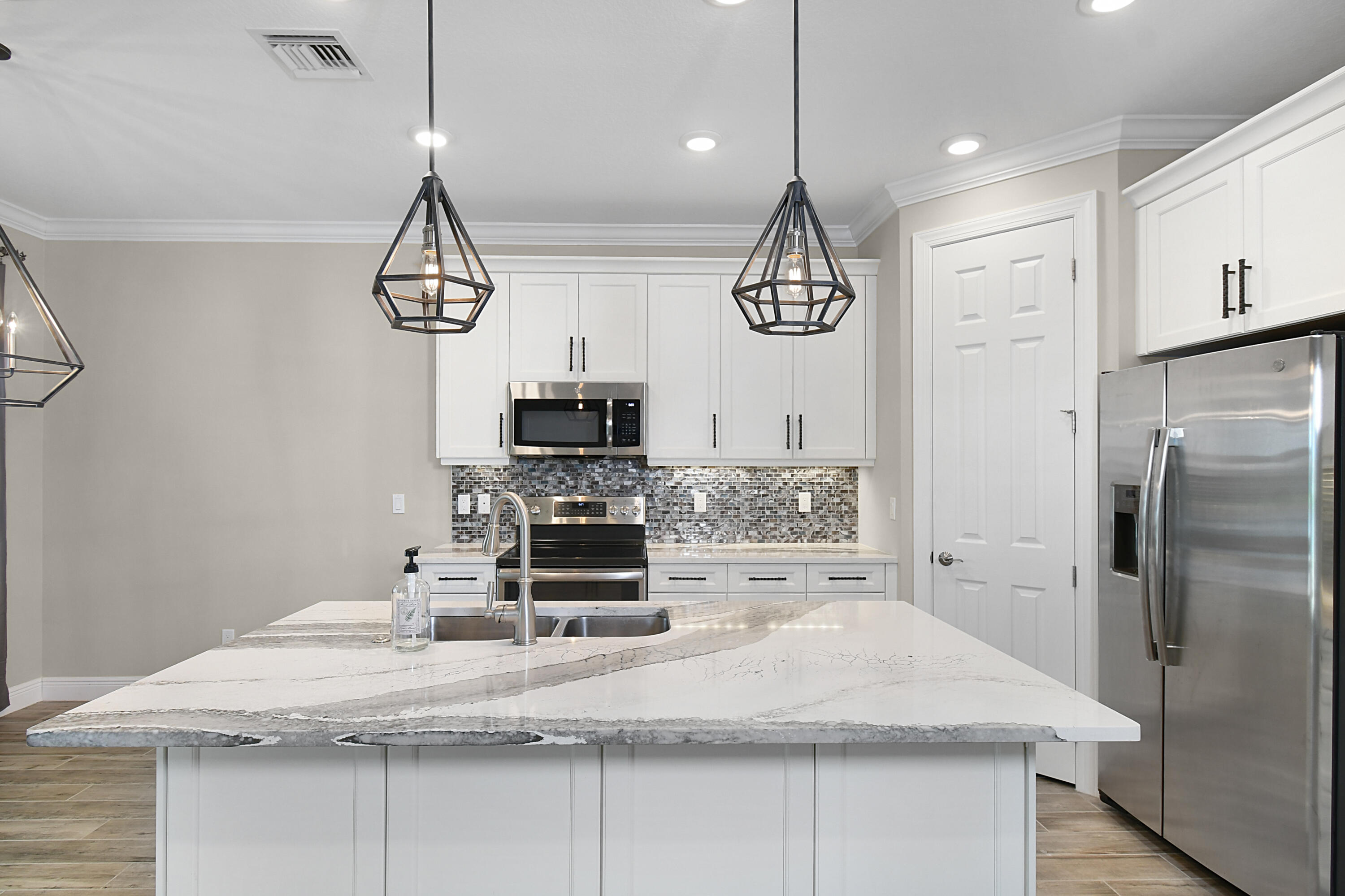 11388 SW Lunata Way
