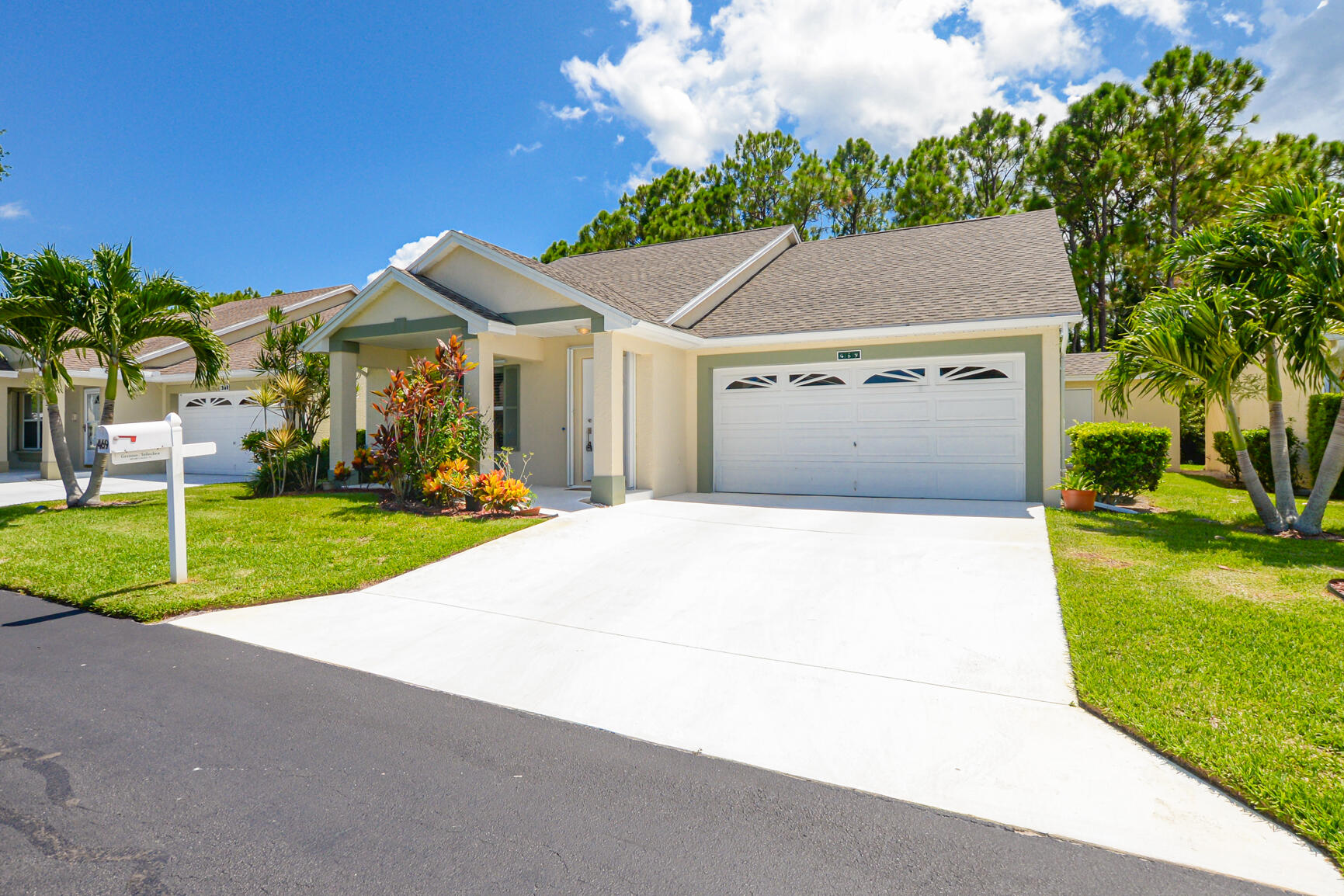 469 NW Casanova Circle