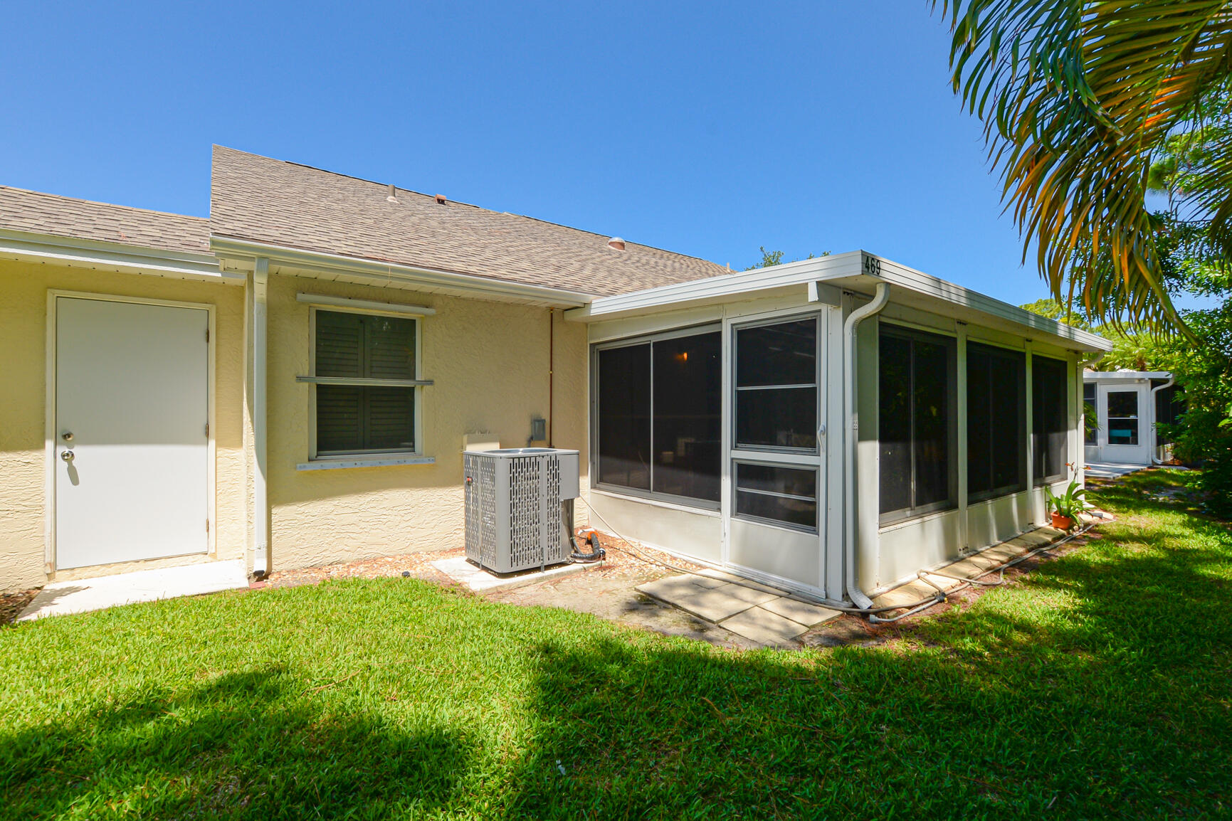 469 NW Casanova Circle