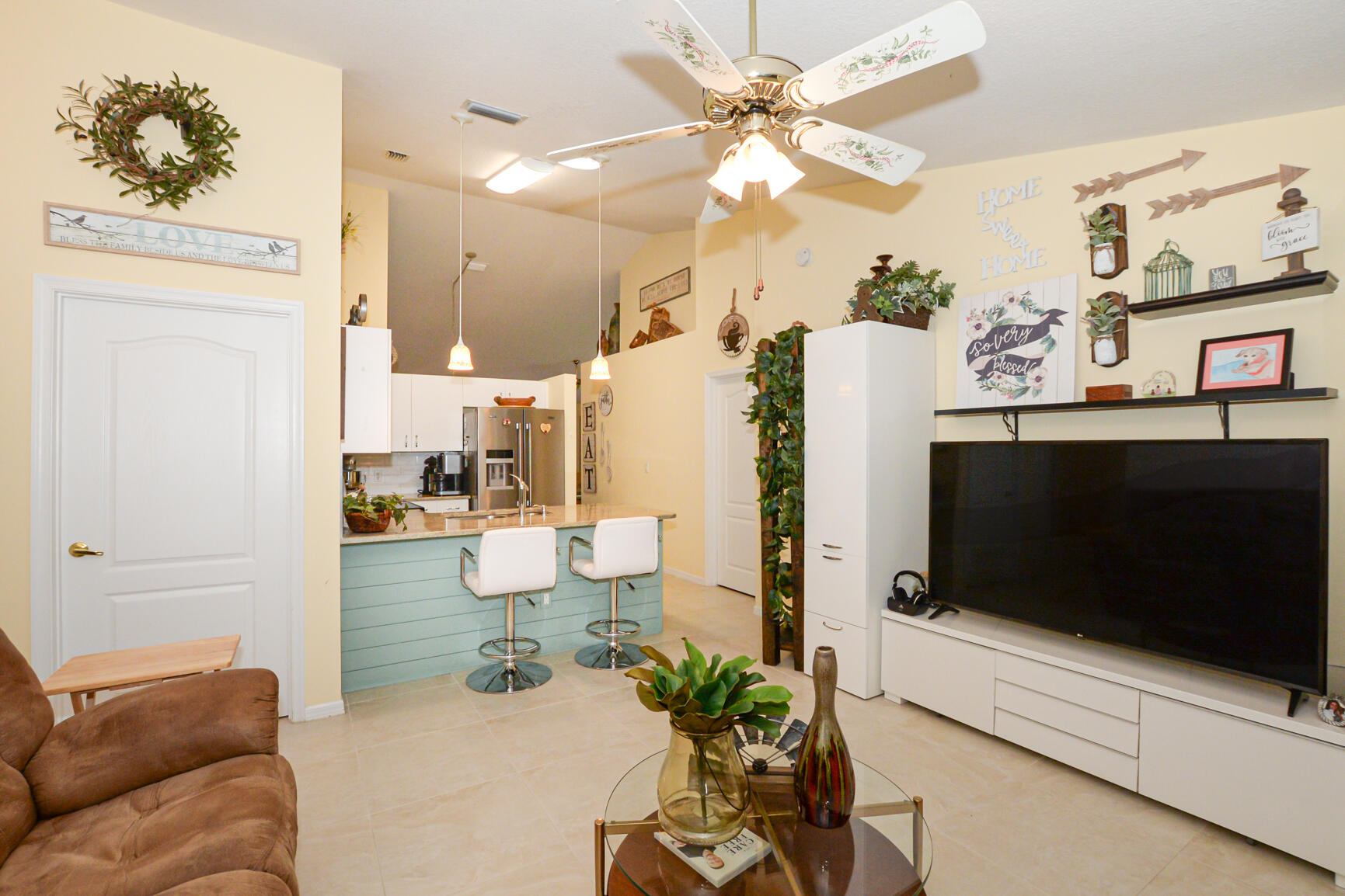 469 NW Casanova Circle