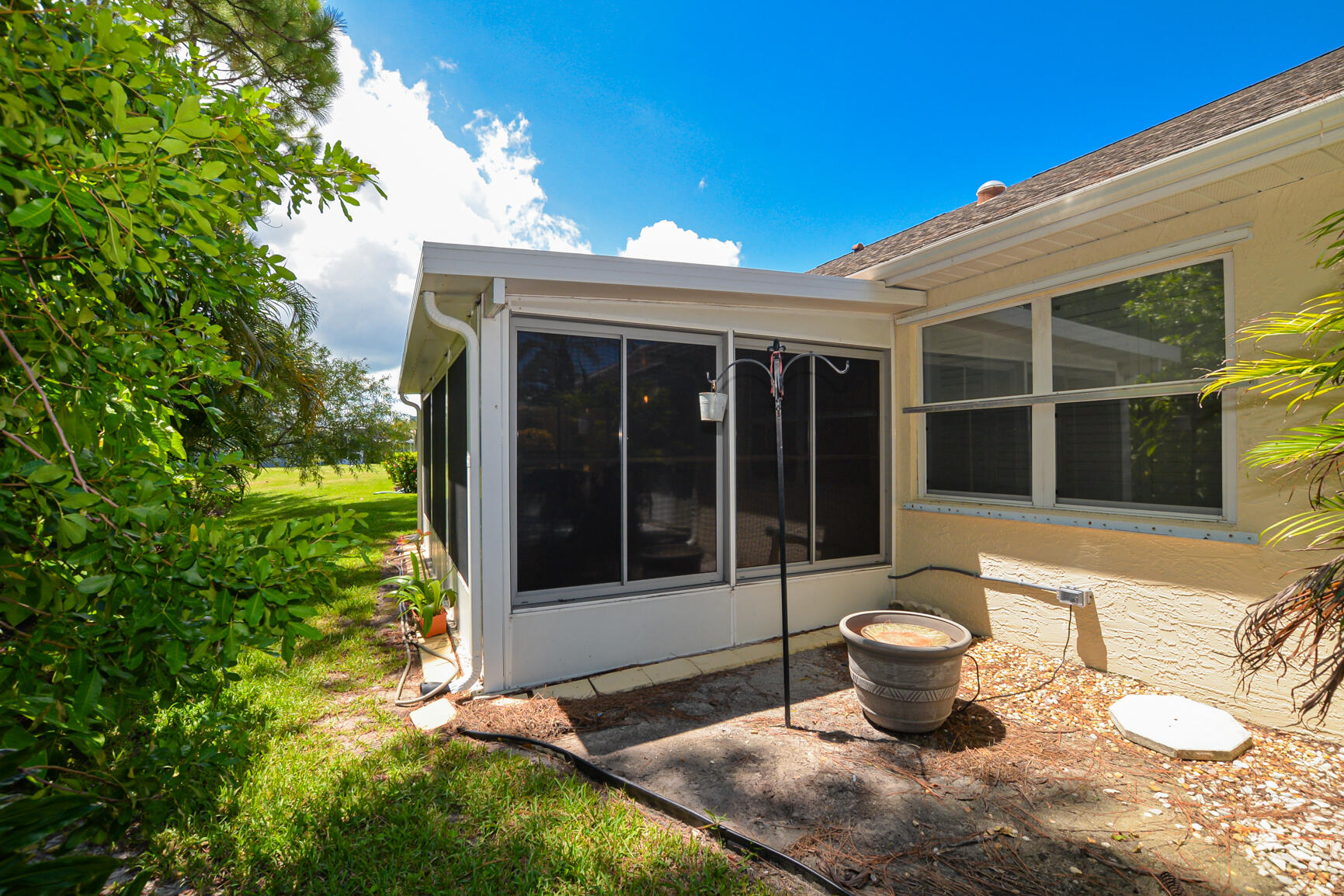 469 NW Casanova Circle