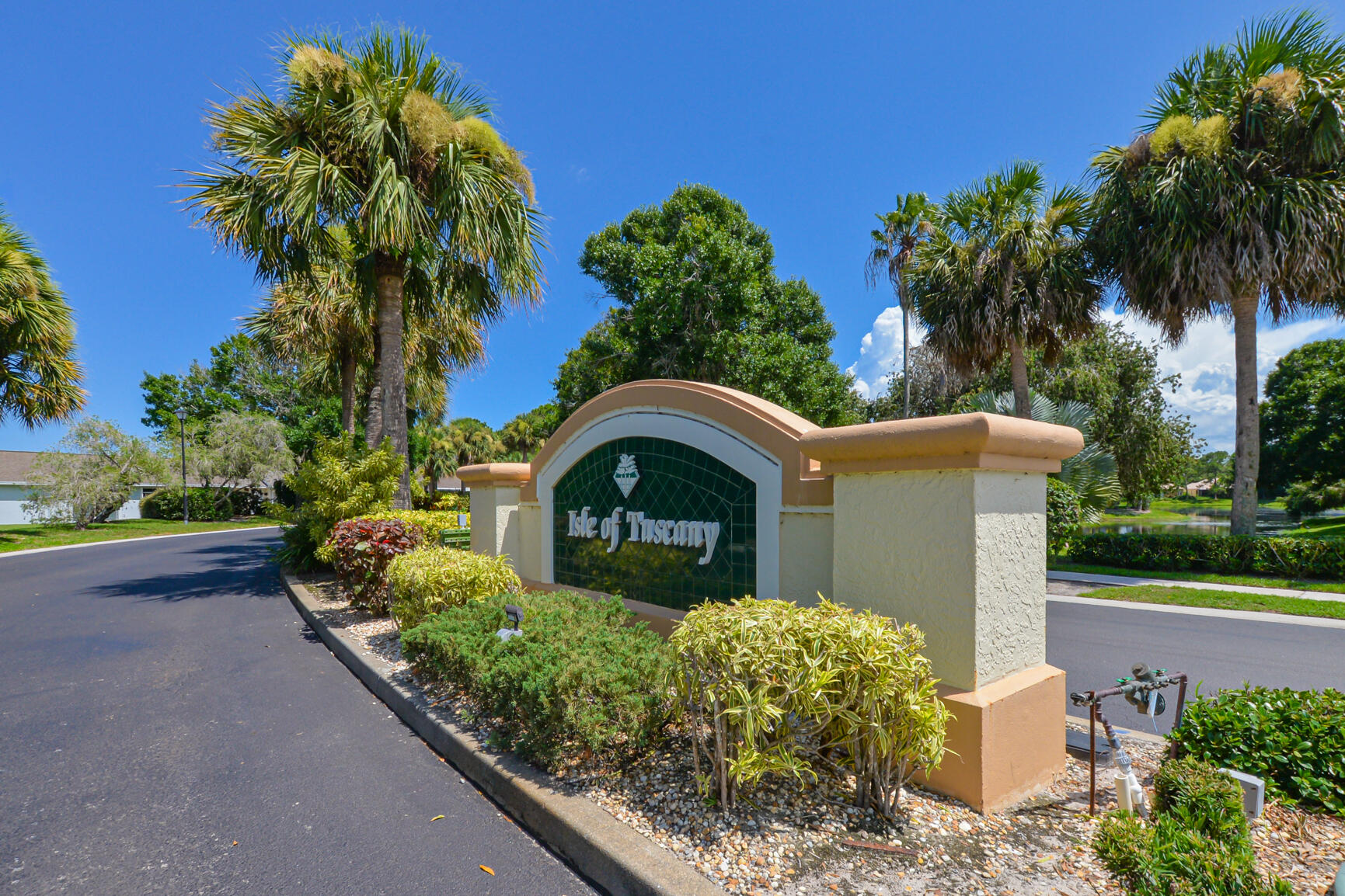 469 NW Casanova Circle