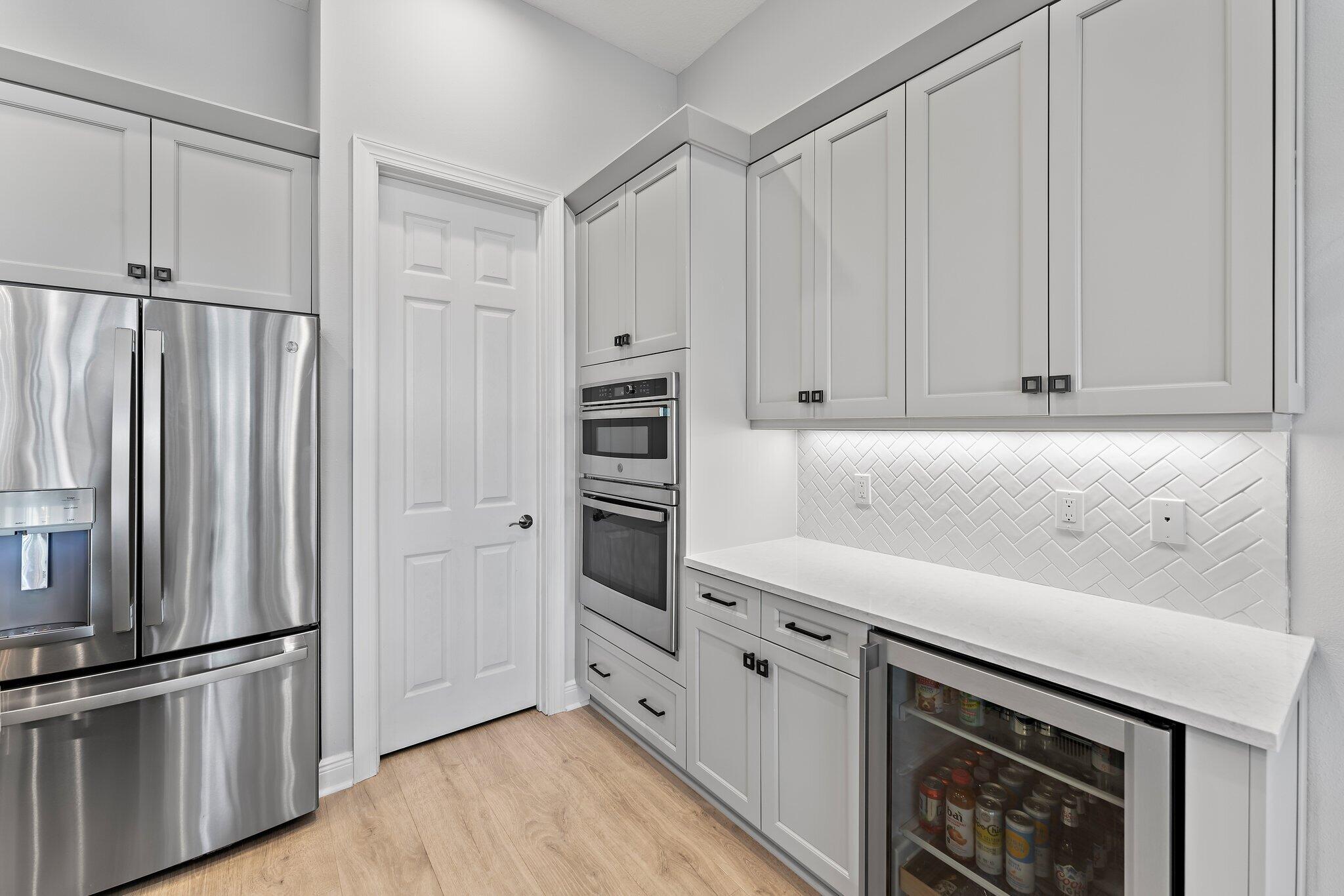 9306 SW Miracoli Way