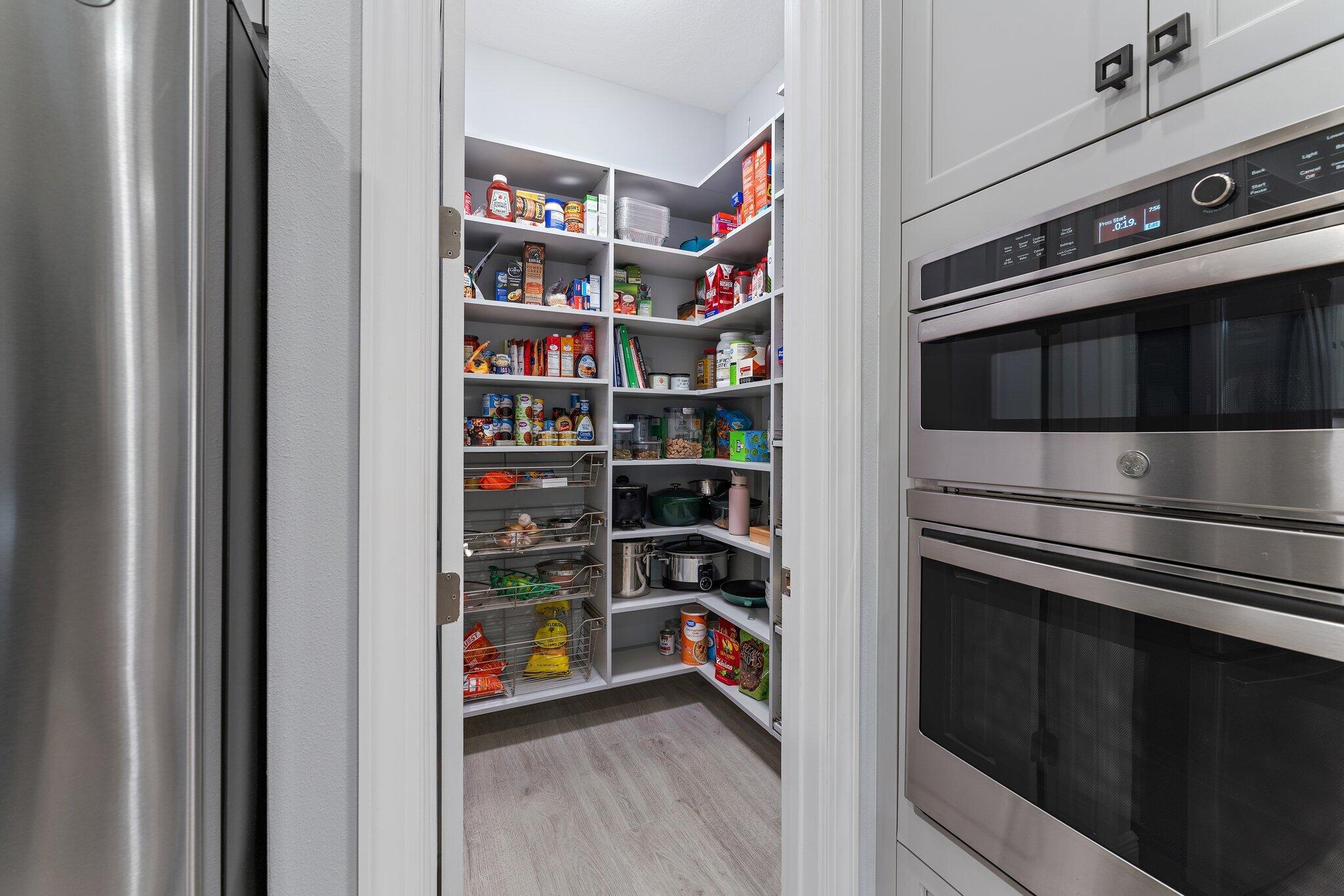 9306 SW Miracoli Way