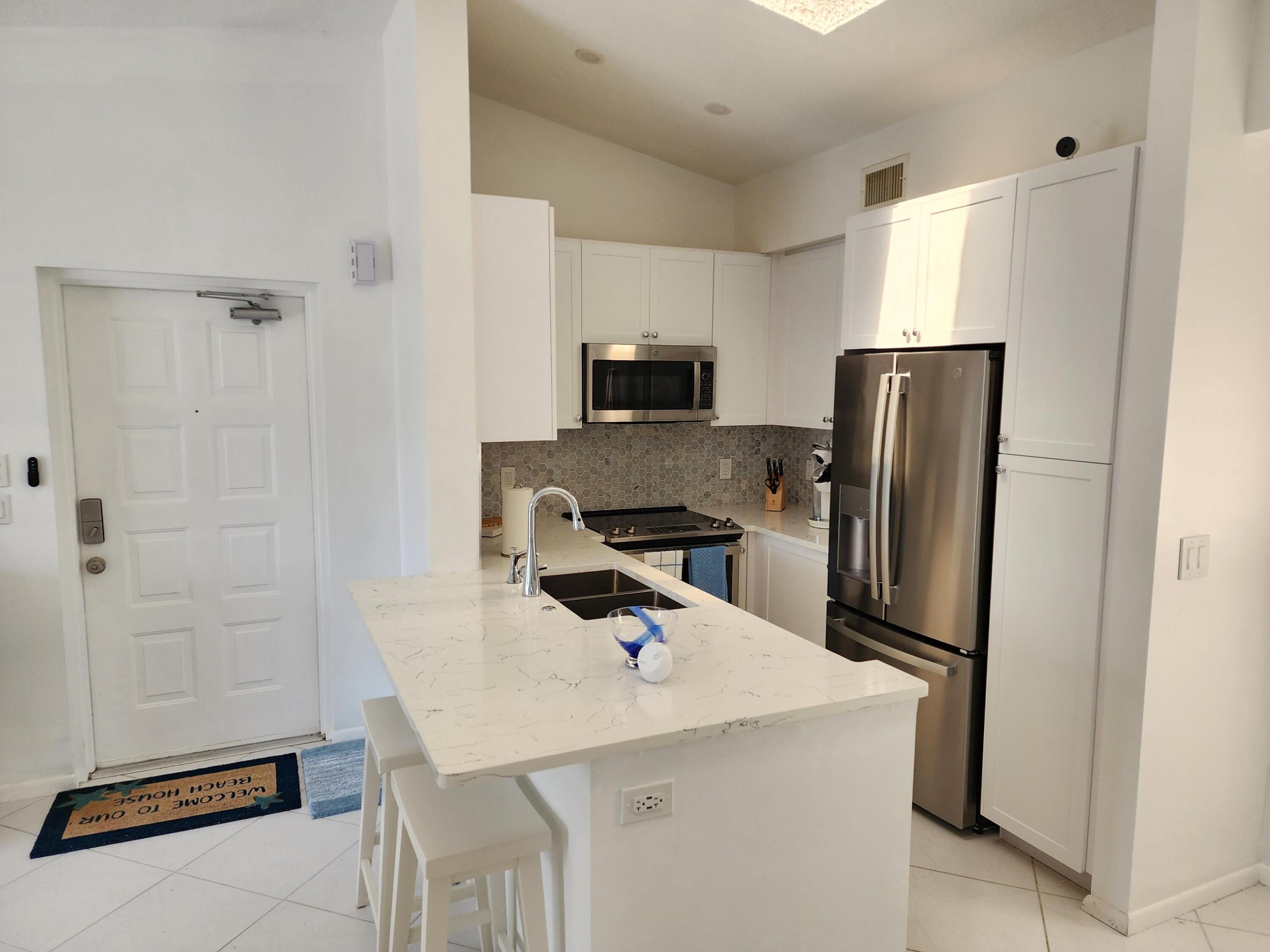 2512 SE Anchorage Cove D3