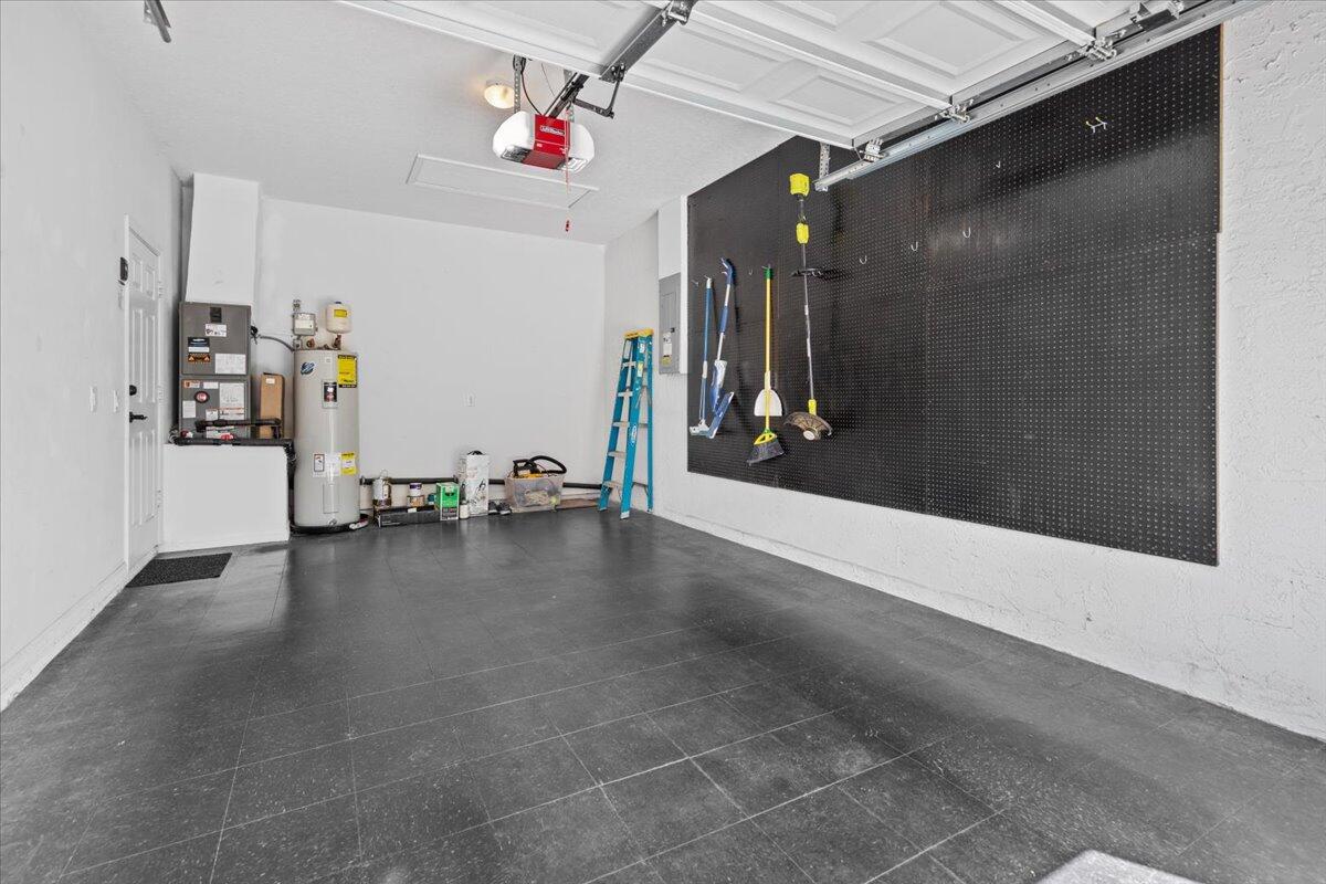 551 NW Portofino Lane