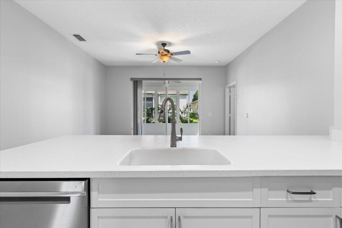 551 NW Portofino Lane