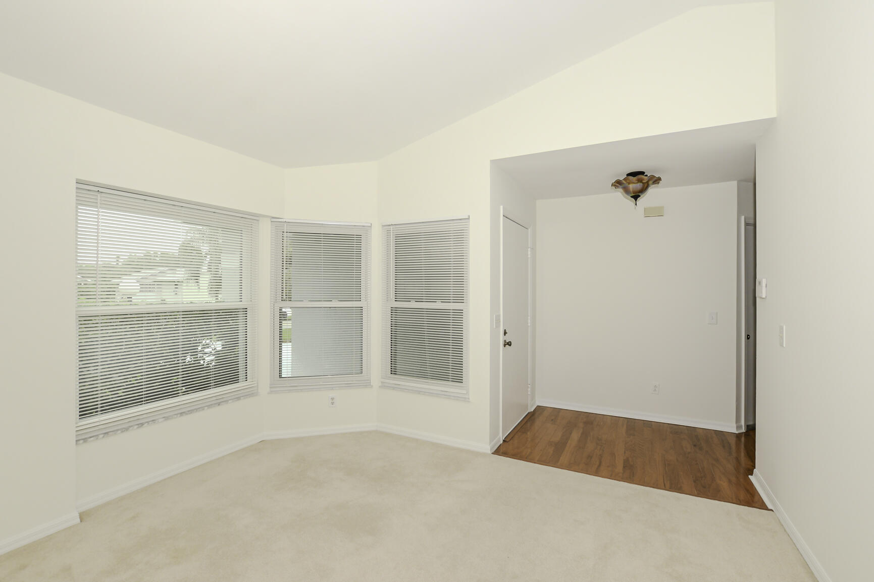 156 SW Glenwood Drive