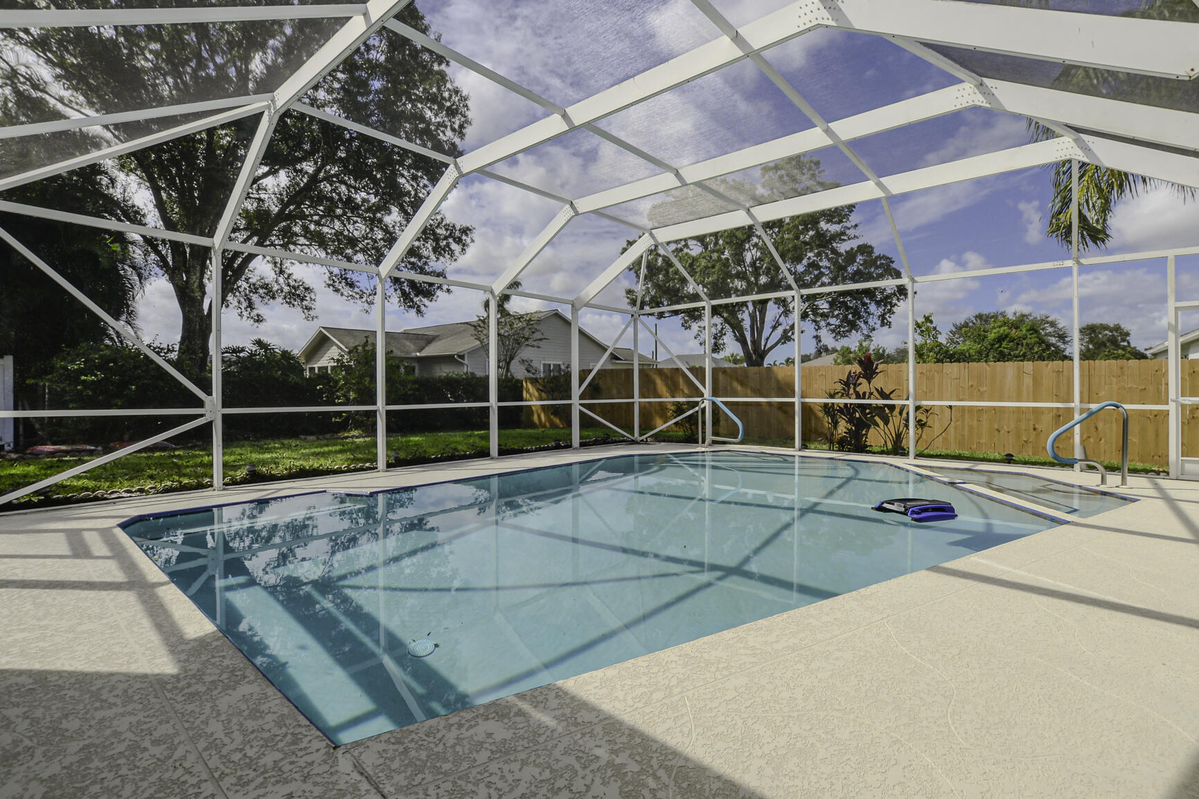 156 SW Glenwood Drive