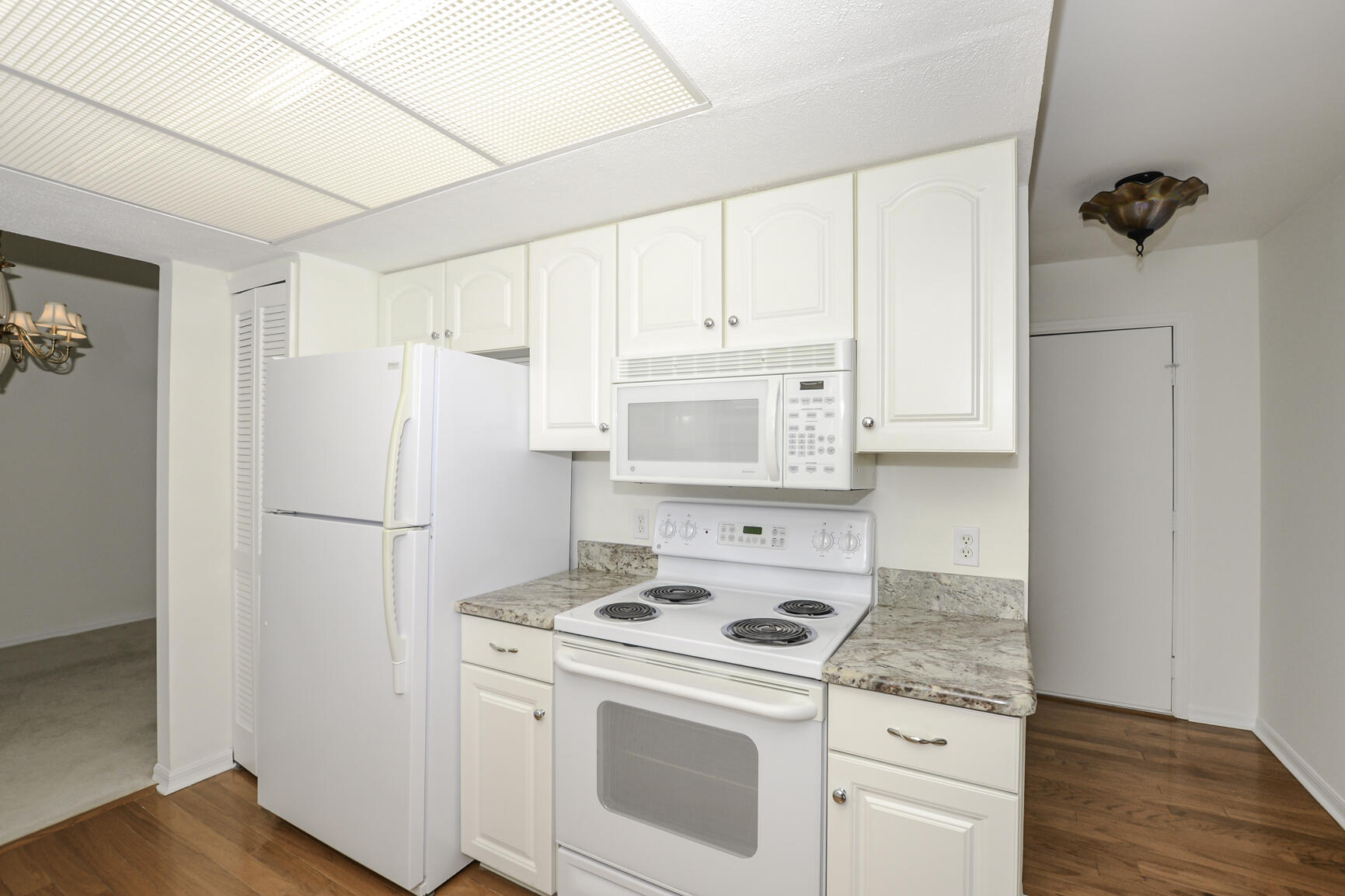 156 SW Glenwood Drive