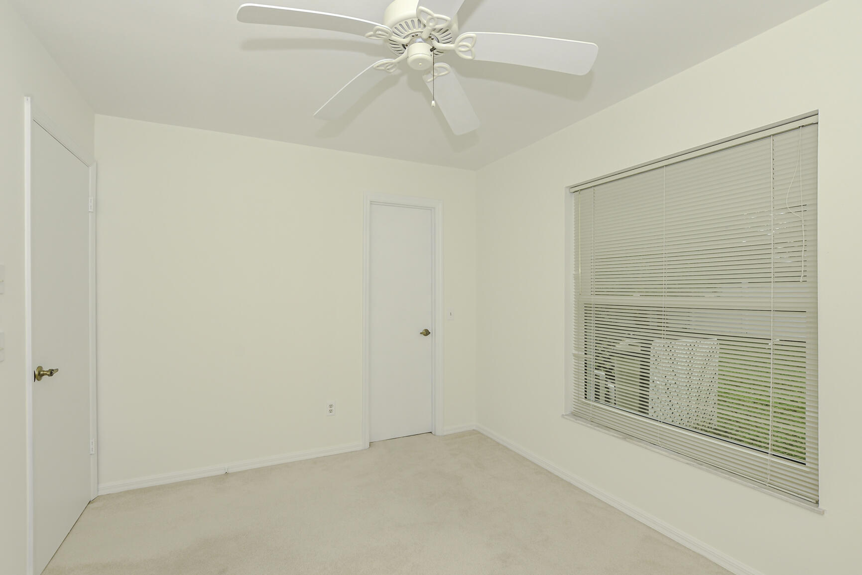 156 SW Glenwood Drive