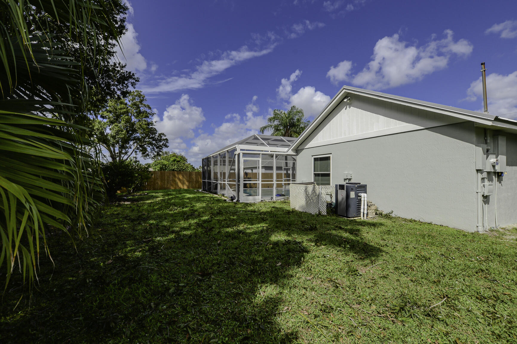 156 SW Glenwood Drive