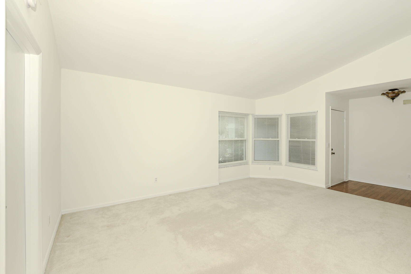 156 SW Glenwood Drive