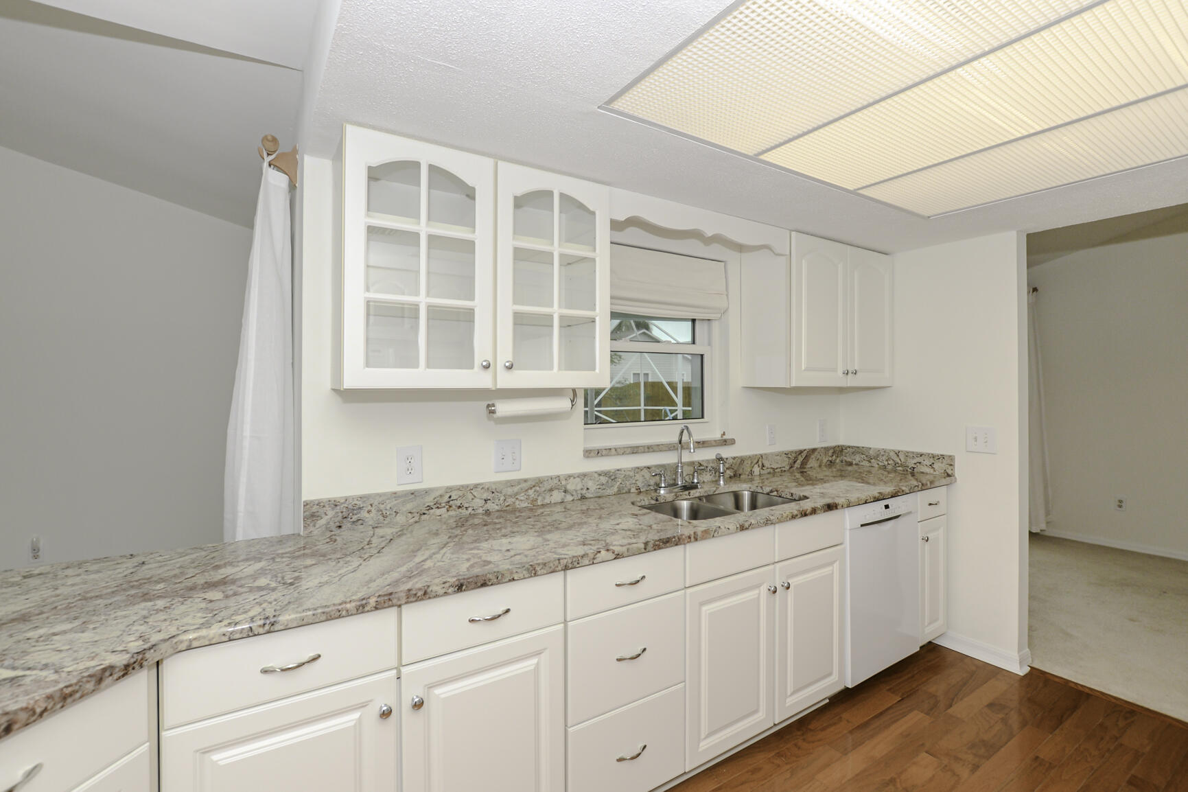 156 SW Glenwood Drive