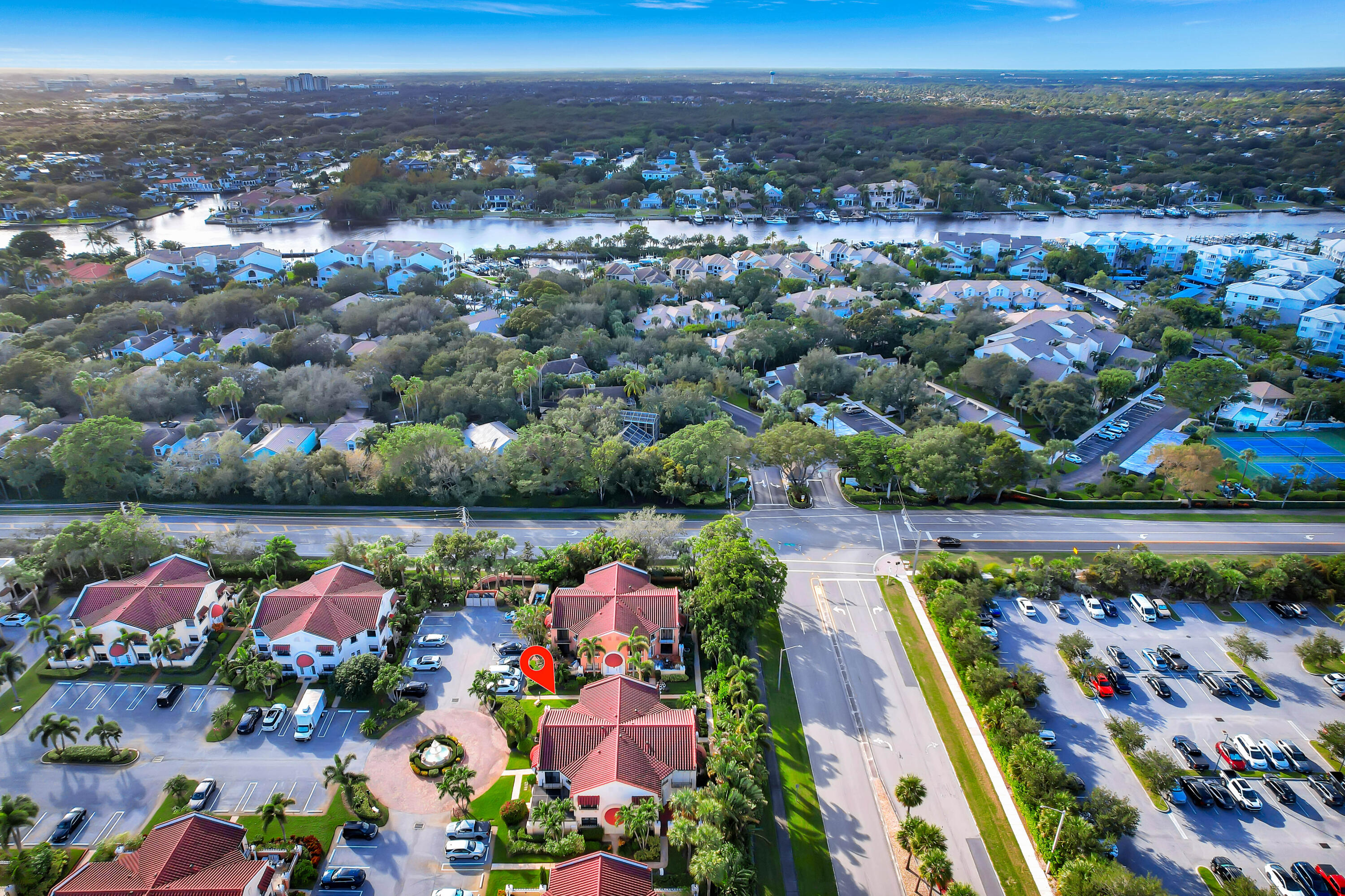 5 Uno Lago Drive