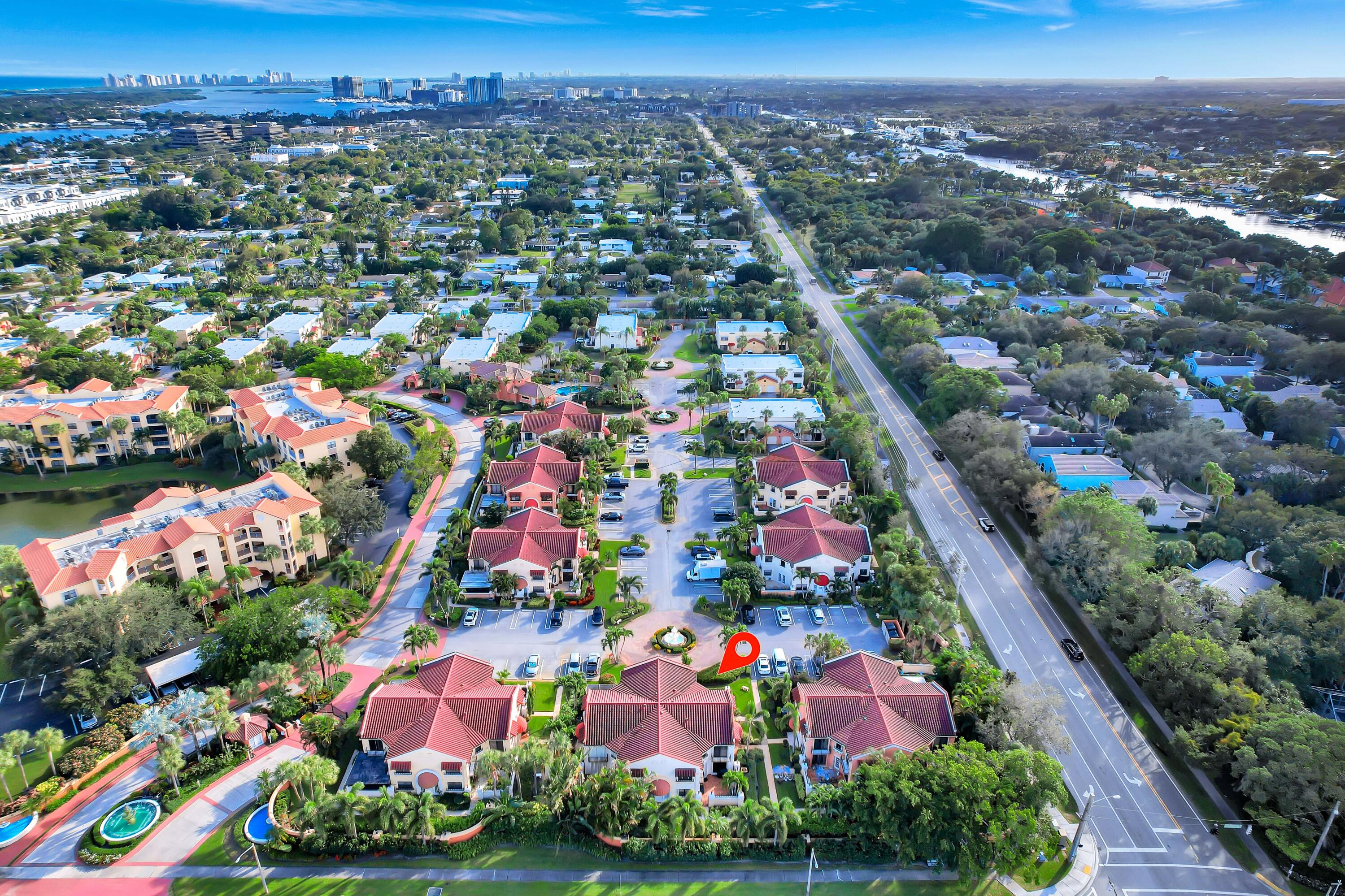 5 Uno Lago Drive