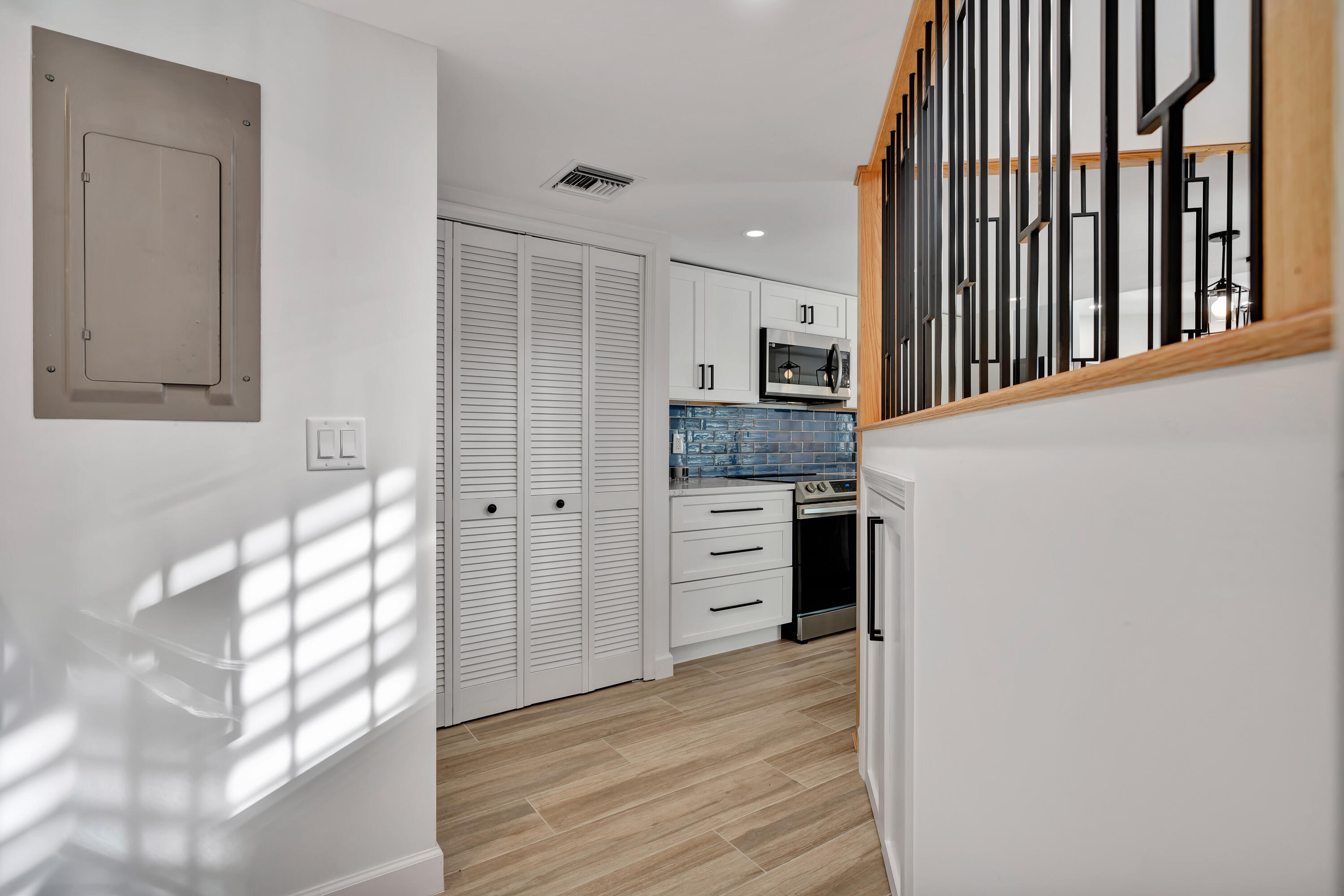 5 Uno Lago Drive
