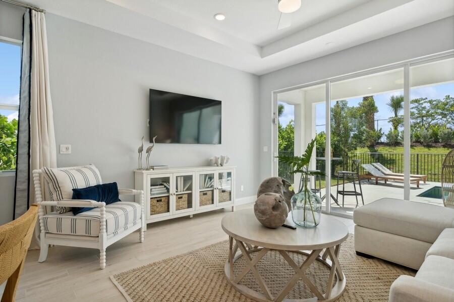 10307 Dreamweaver Road 25