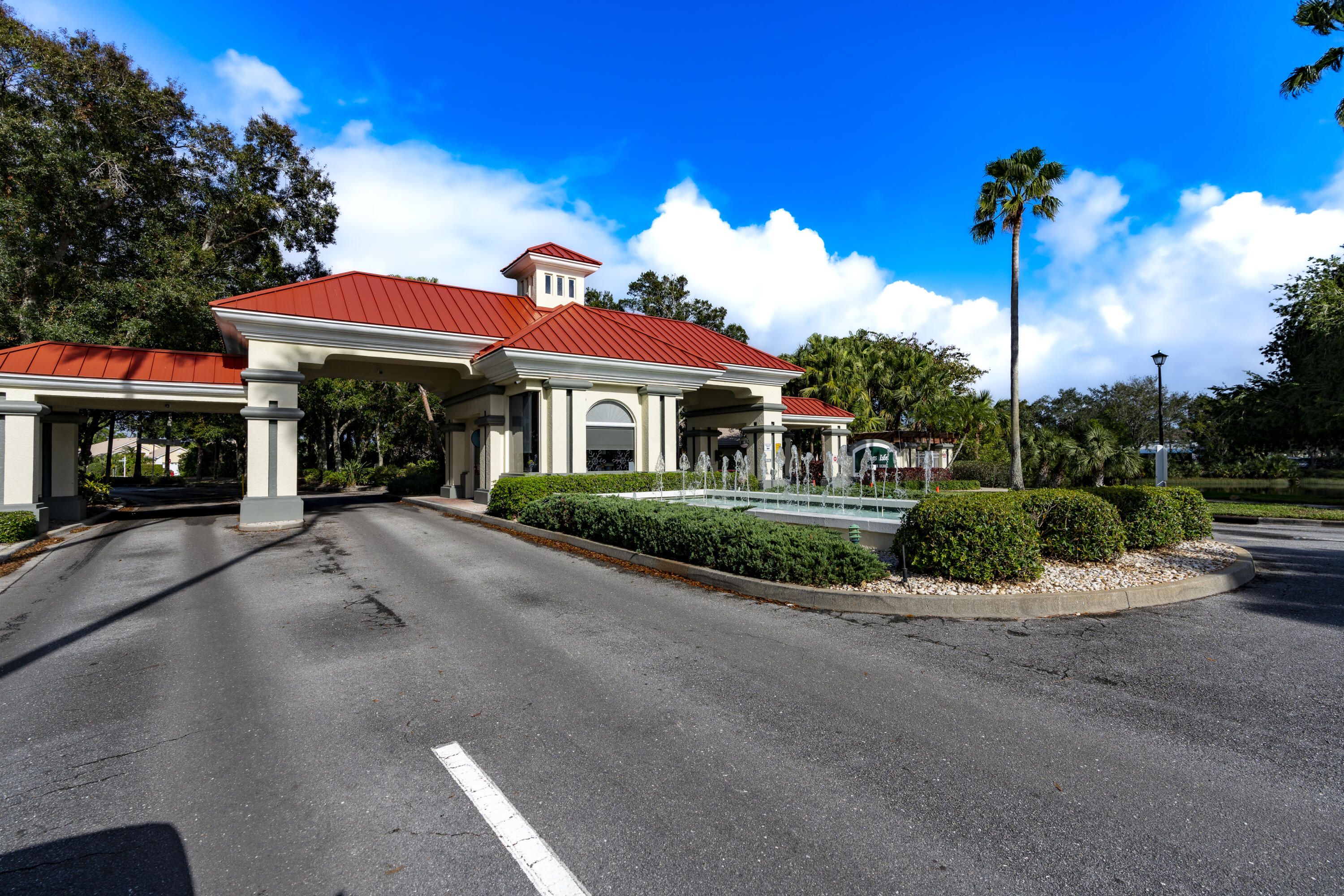 505 NW Galatone Court