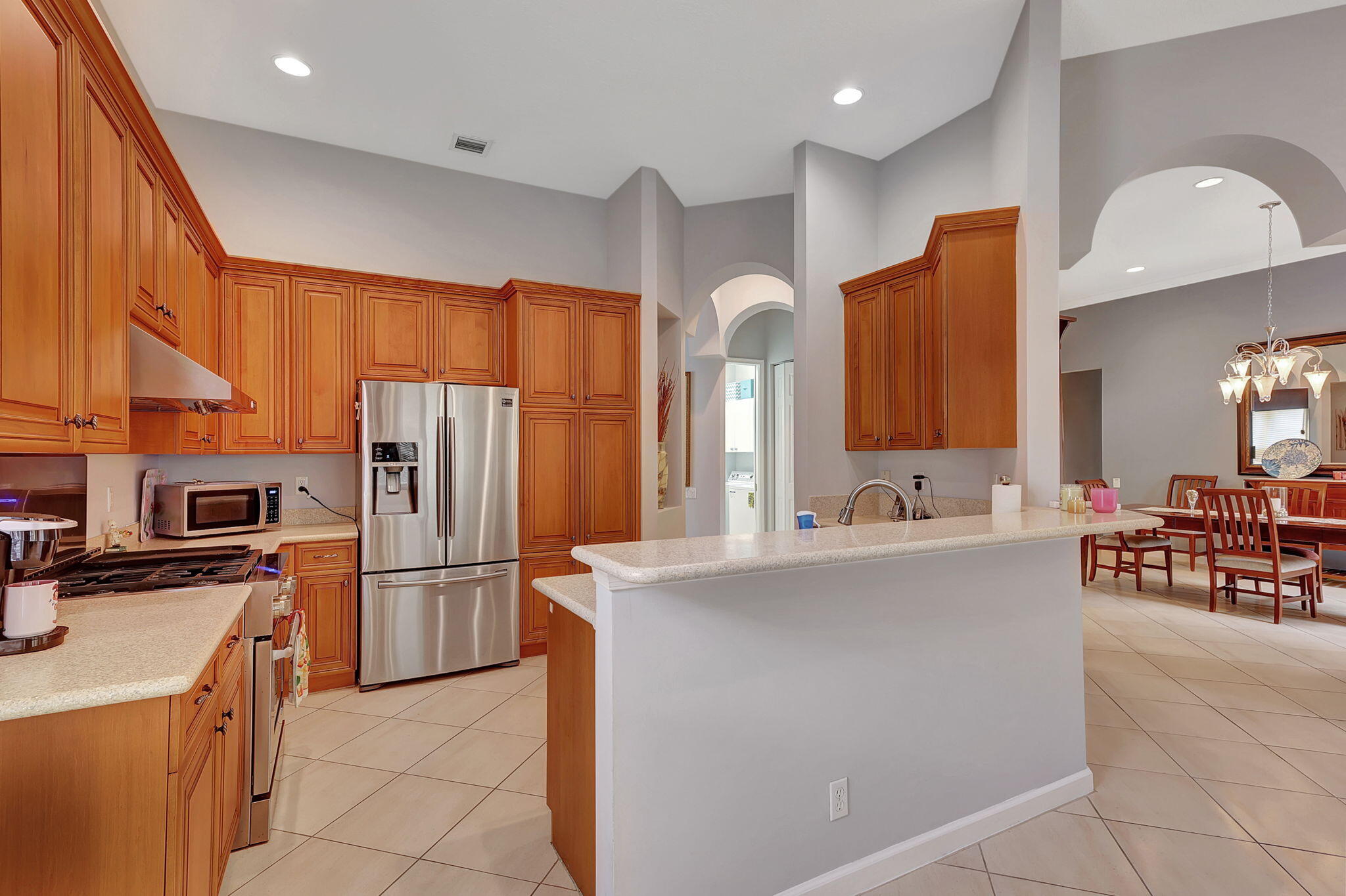487 NW Blue Lake Drive