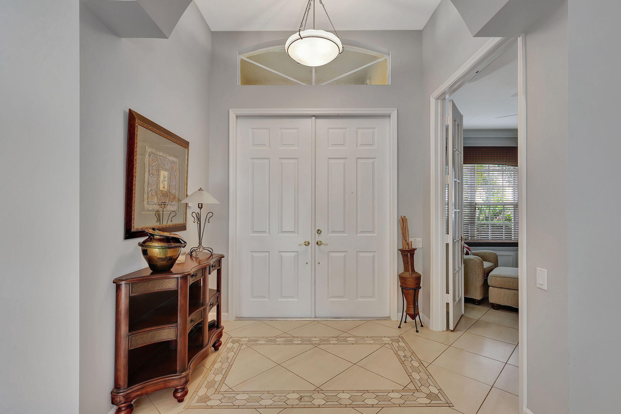 487 NW Blue Lake Drive