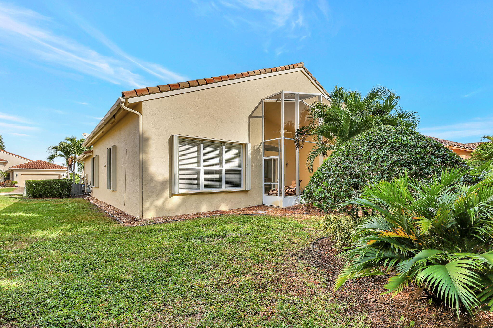 487 NW Blue Lake Drive