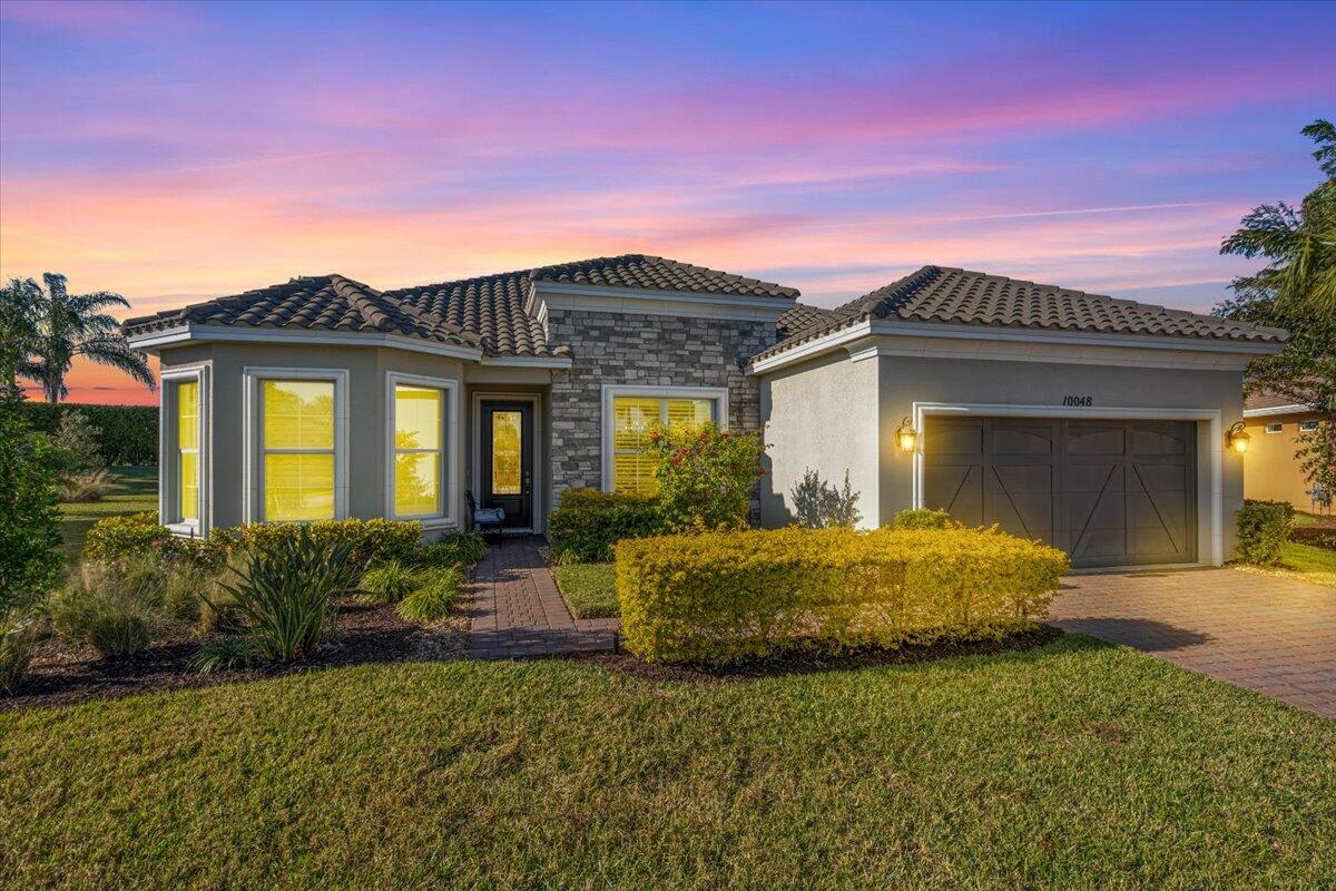 10048 SW Red Oak Court