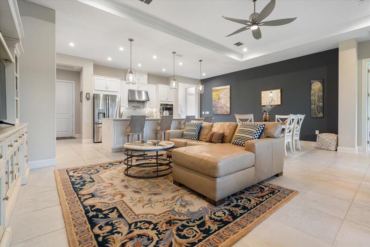 10048 SW Red Oak Court