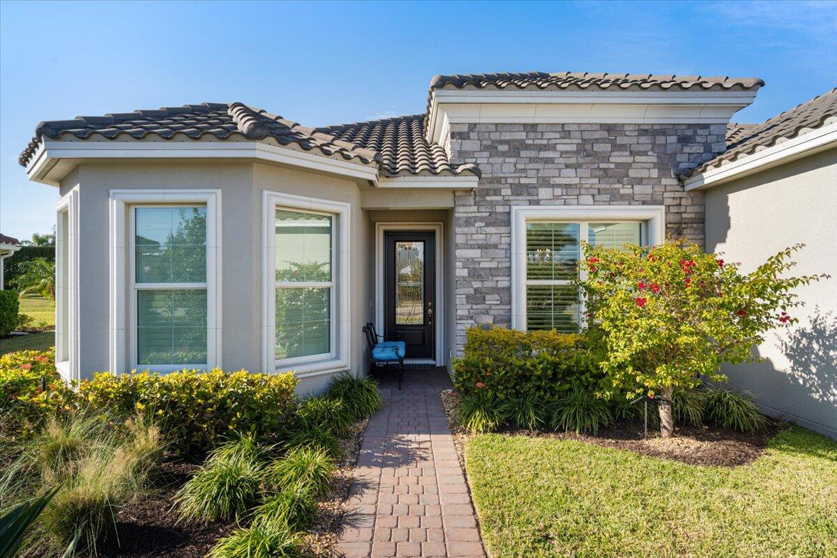 10048 SW Red Oak Court