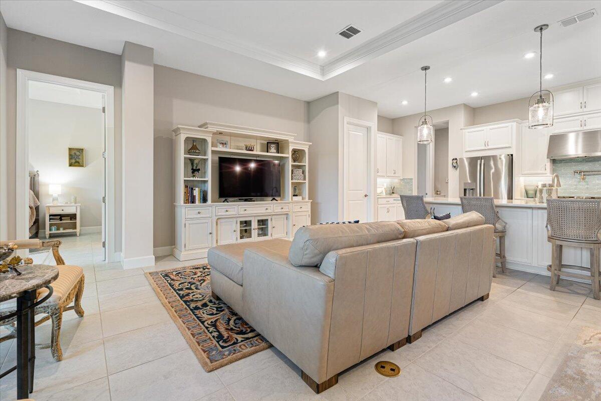 10048 SW Red Oak Court