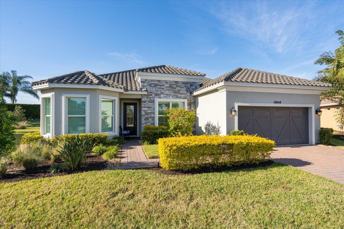10048 SW Red Oak Court