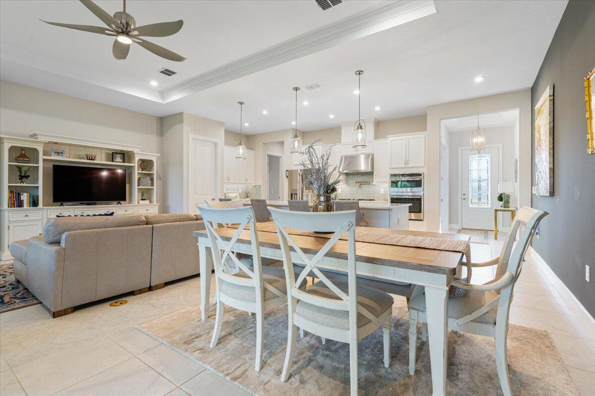 10048 SW Red Oak Court