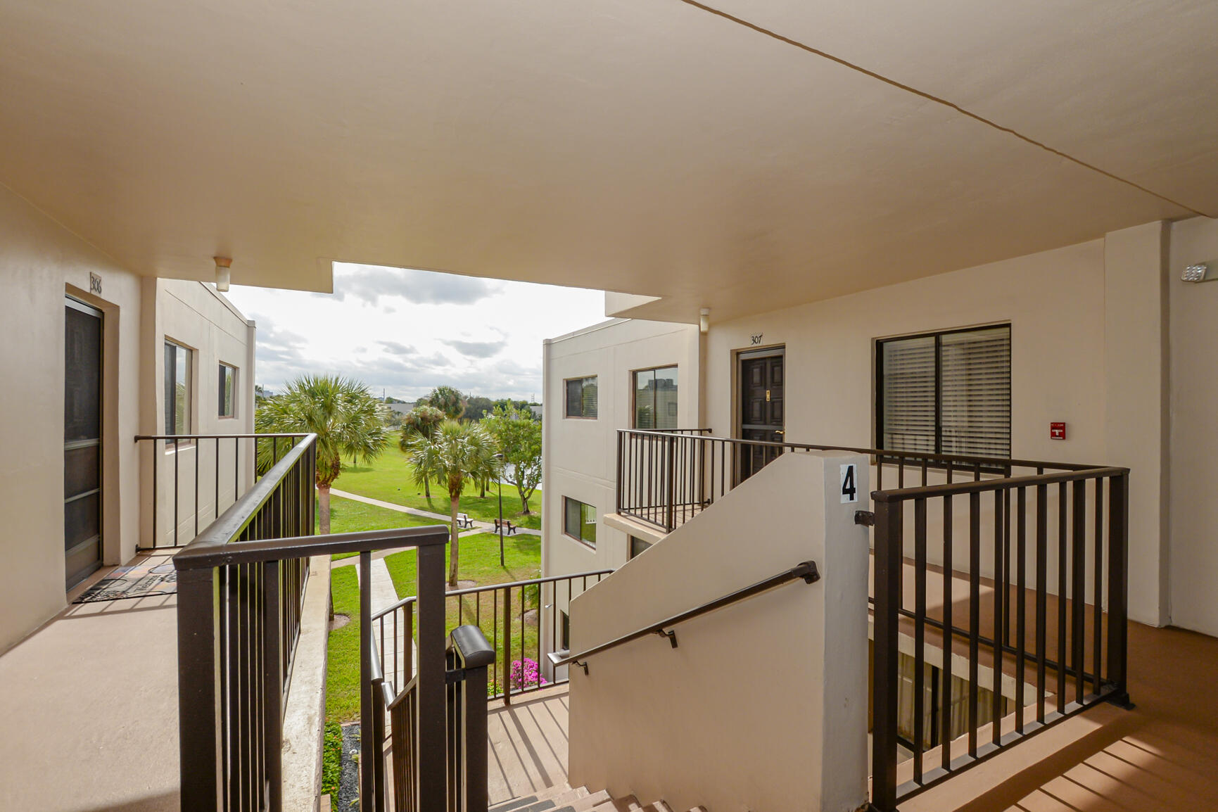 5100 Las Verdes Circle 307