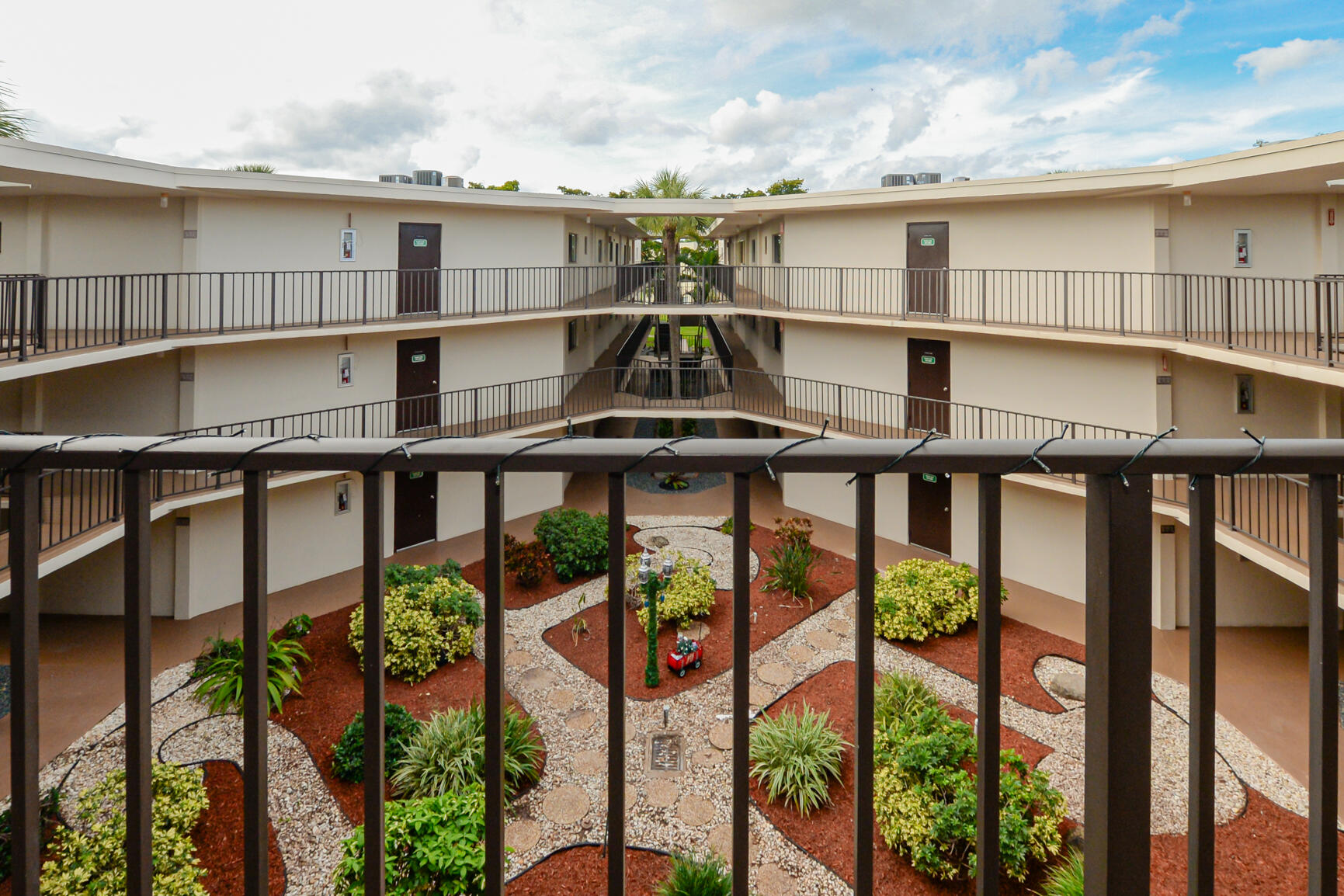 5100 Las Verdes Circle 307