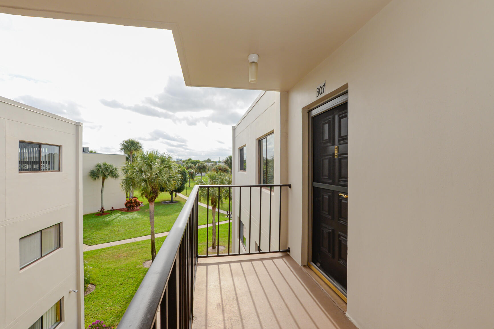 5100 Las Verdes Circle 307