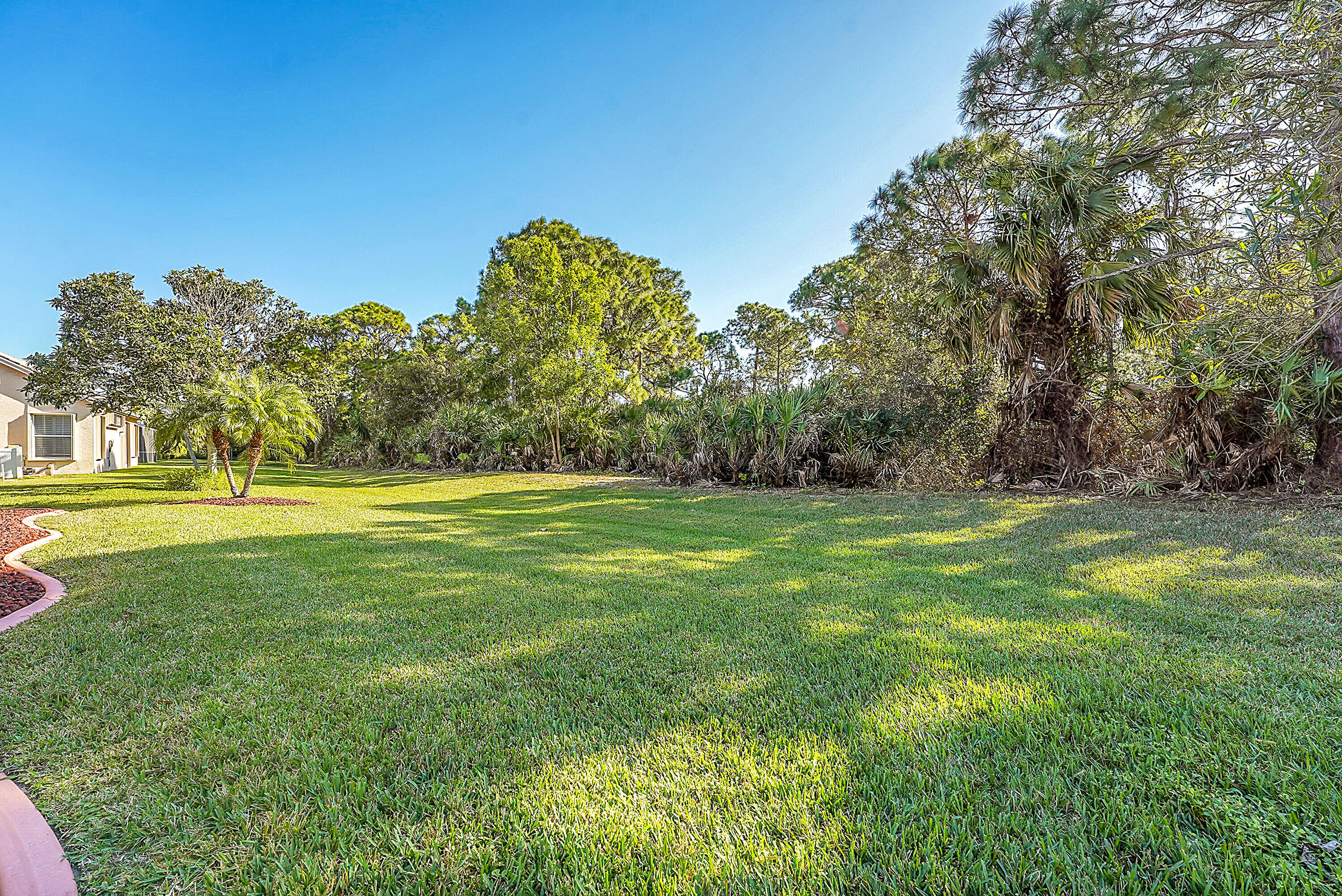 599 SW Lake Charles Circle