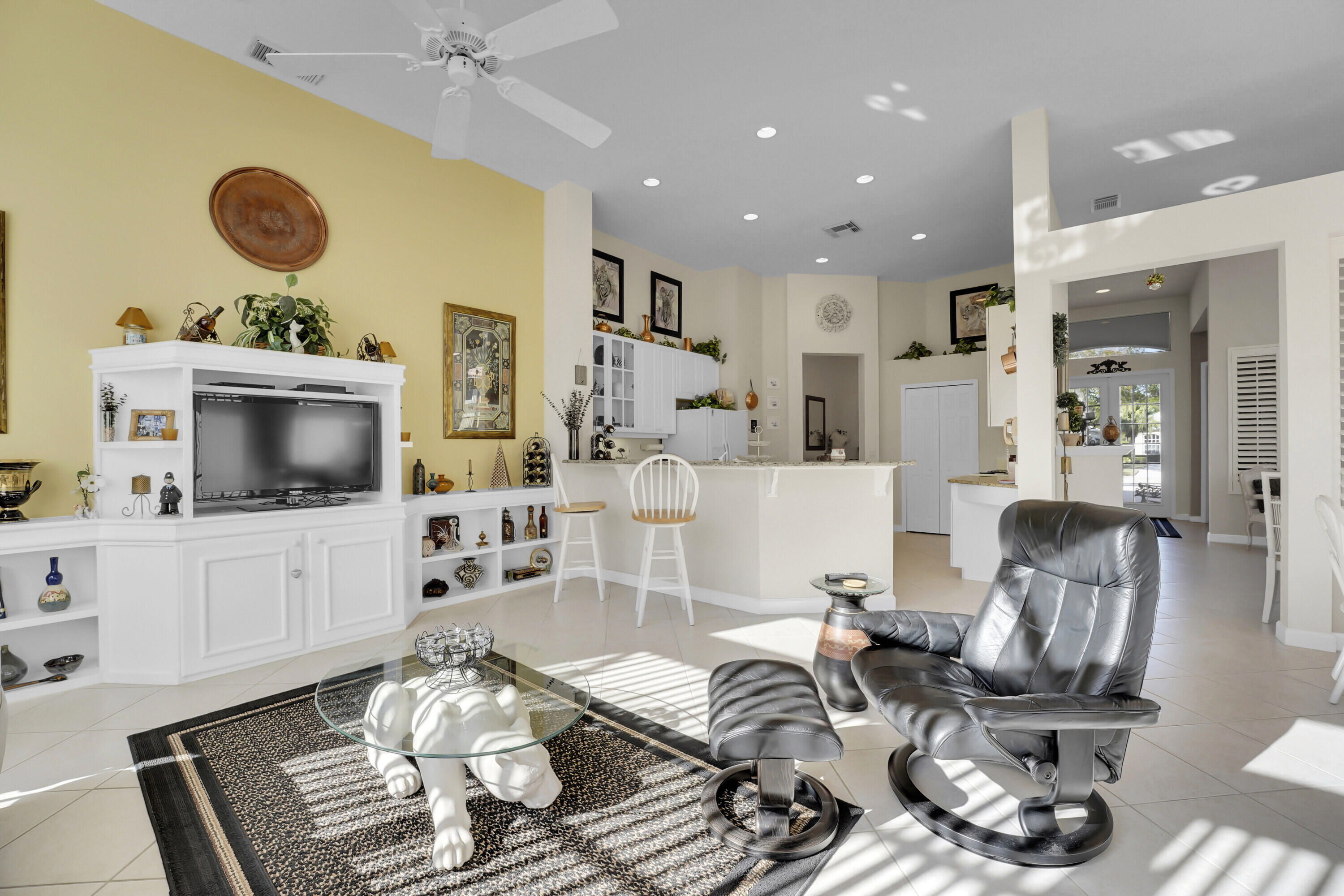 599 SW Lake Charles Circle