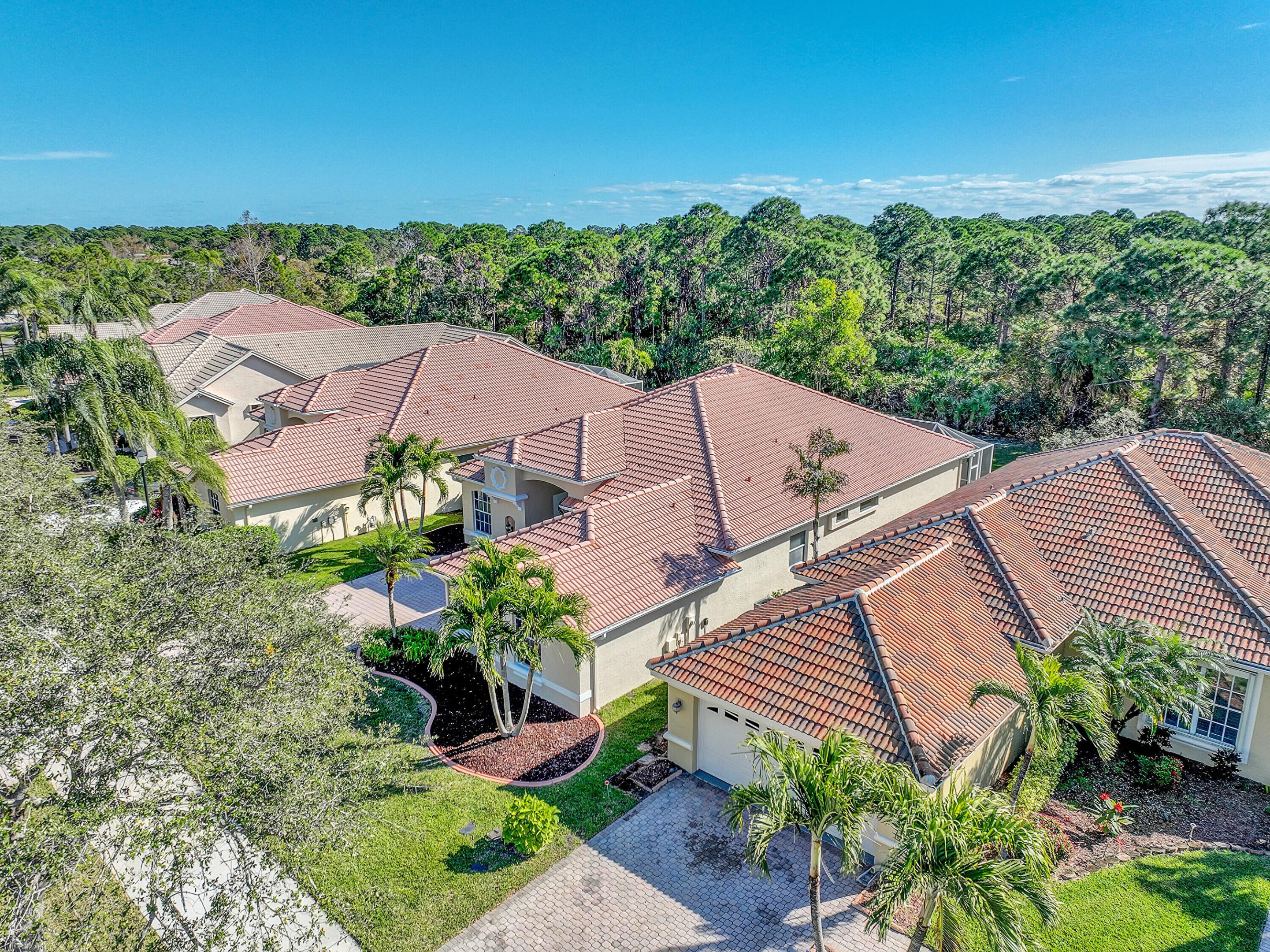 599 SW Lake Charles Circle