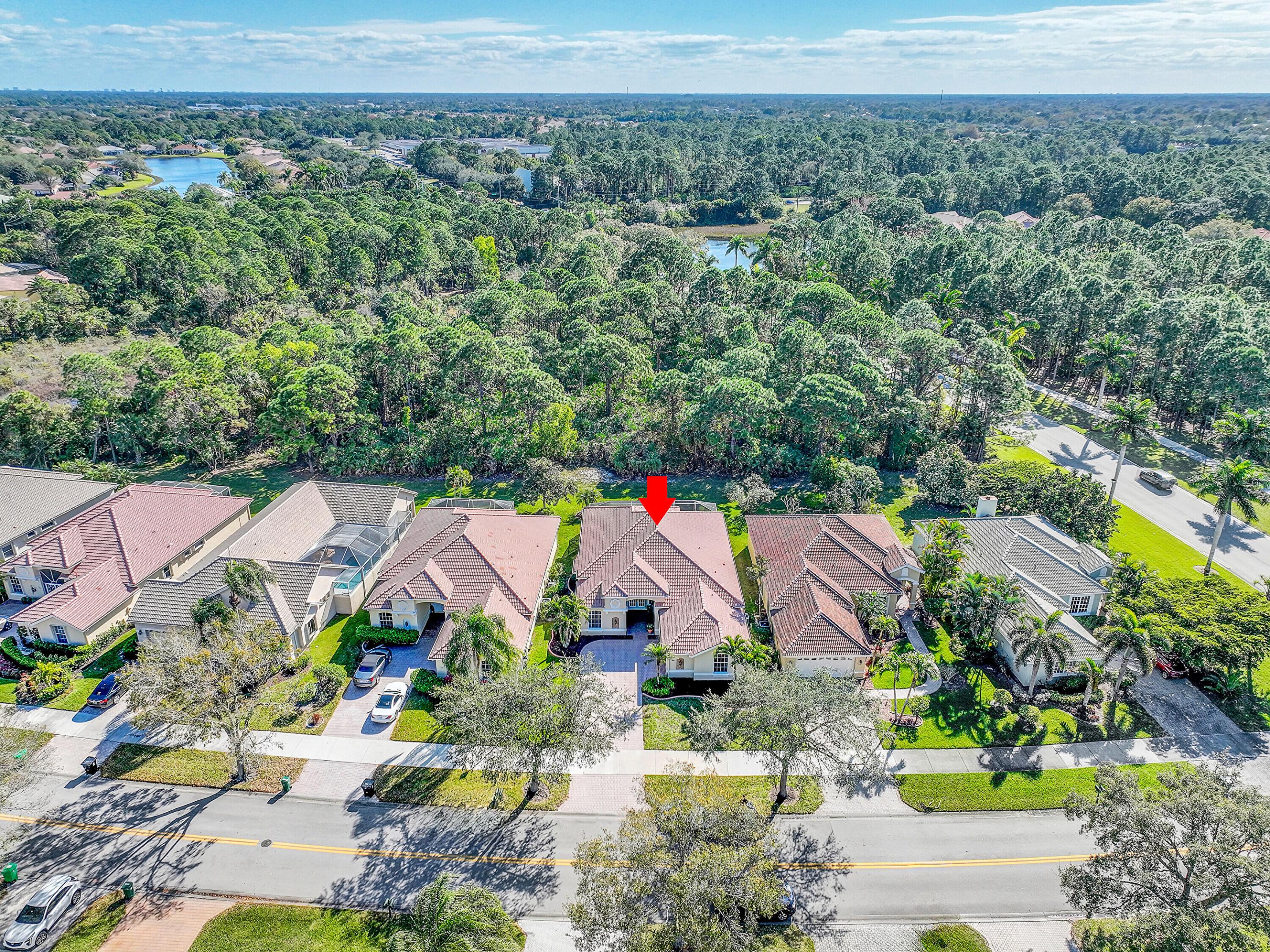 599 SW Lake Charles Circle