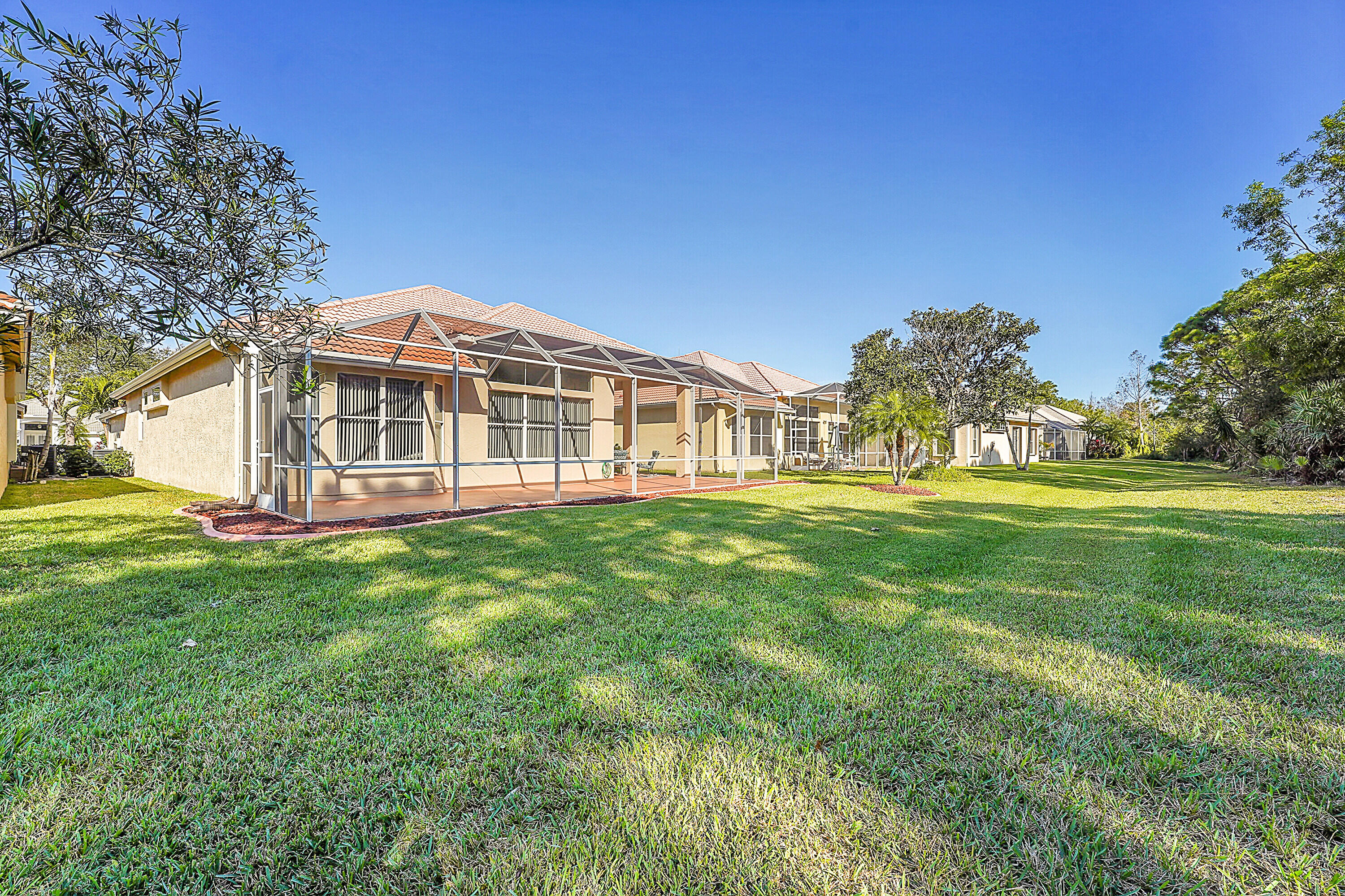 599 SW Lake Charles Circle