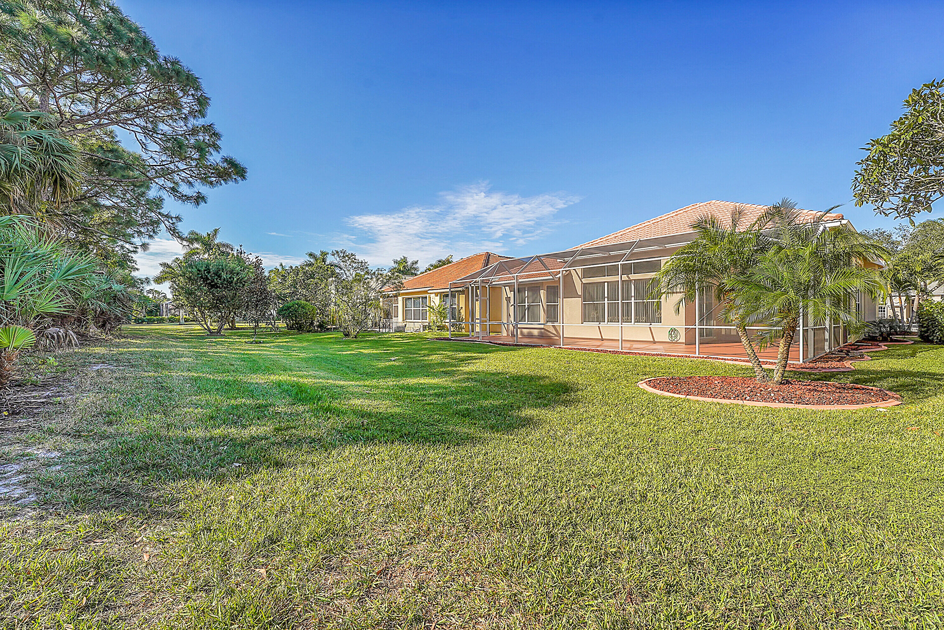 599 SW Lake Charles Circle