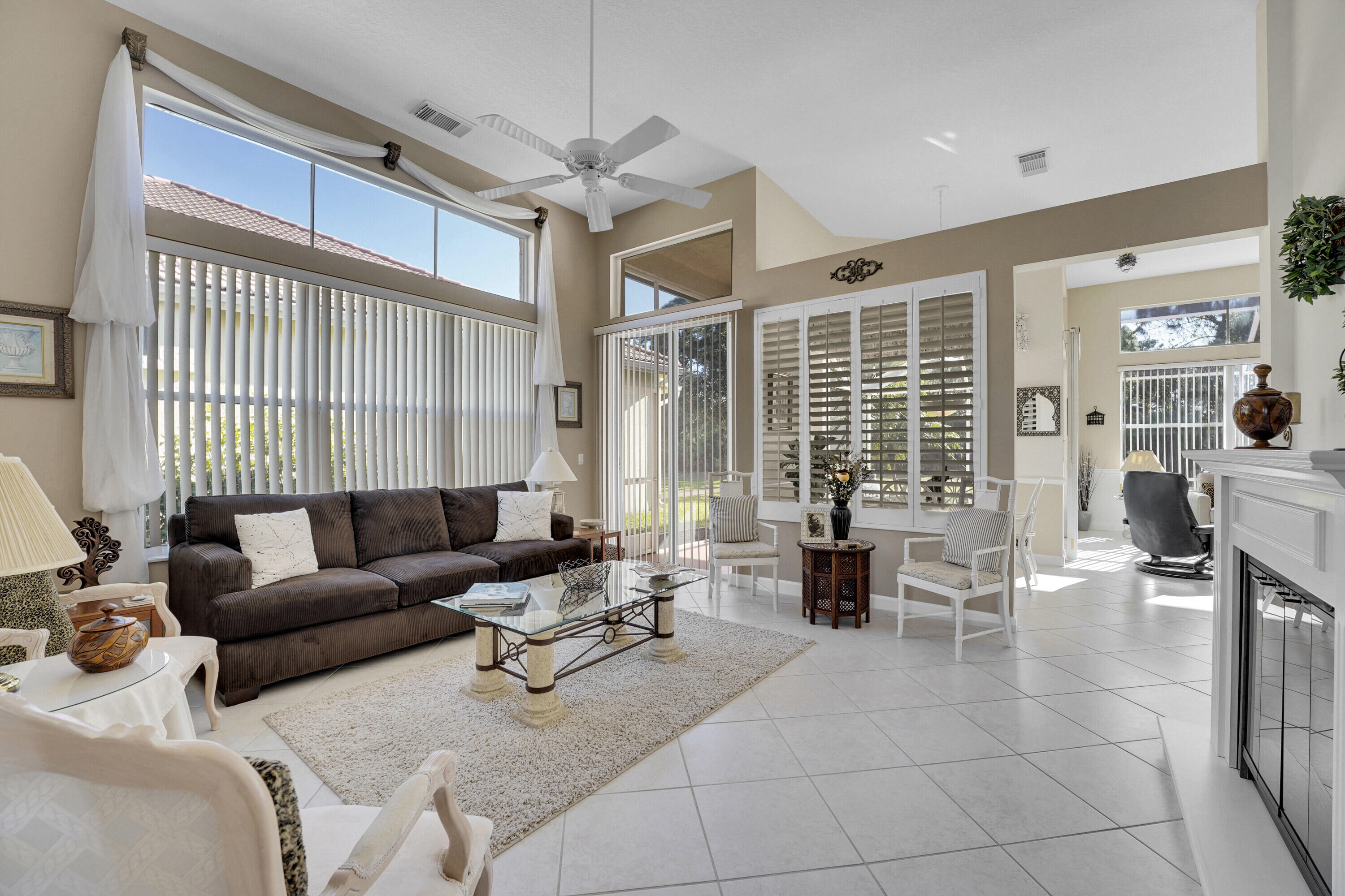 599 SW Lake Charles Circle