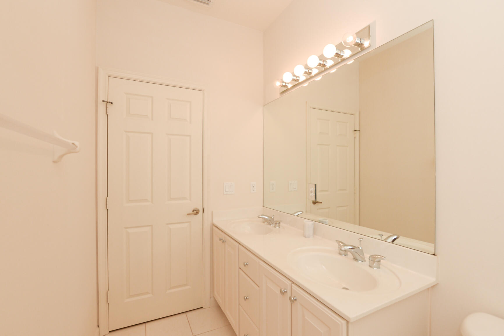 8151 Mulligan Circle