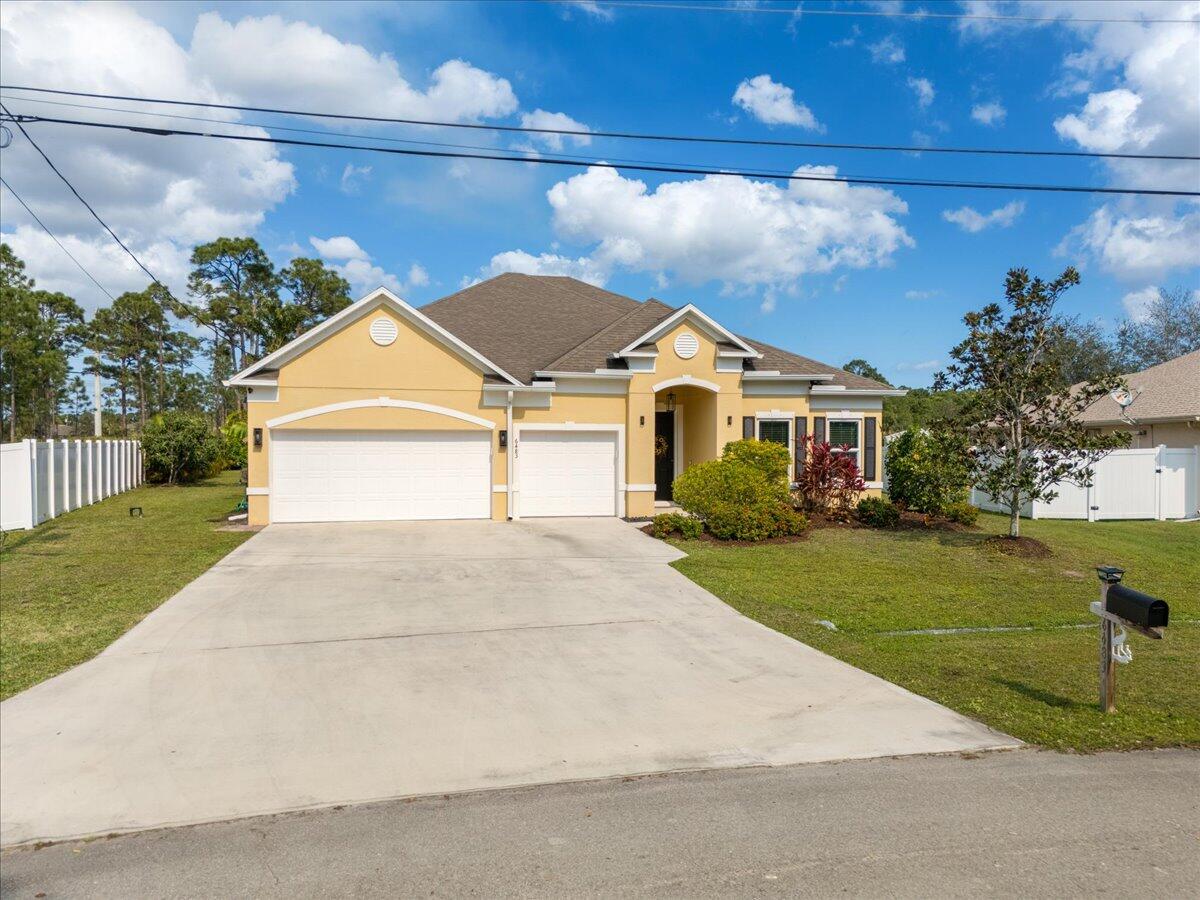 6483 NW Groveland Terrace
