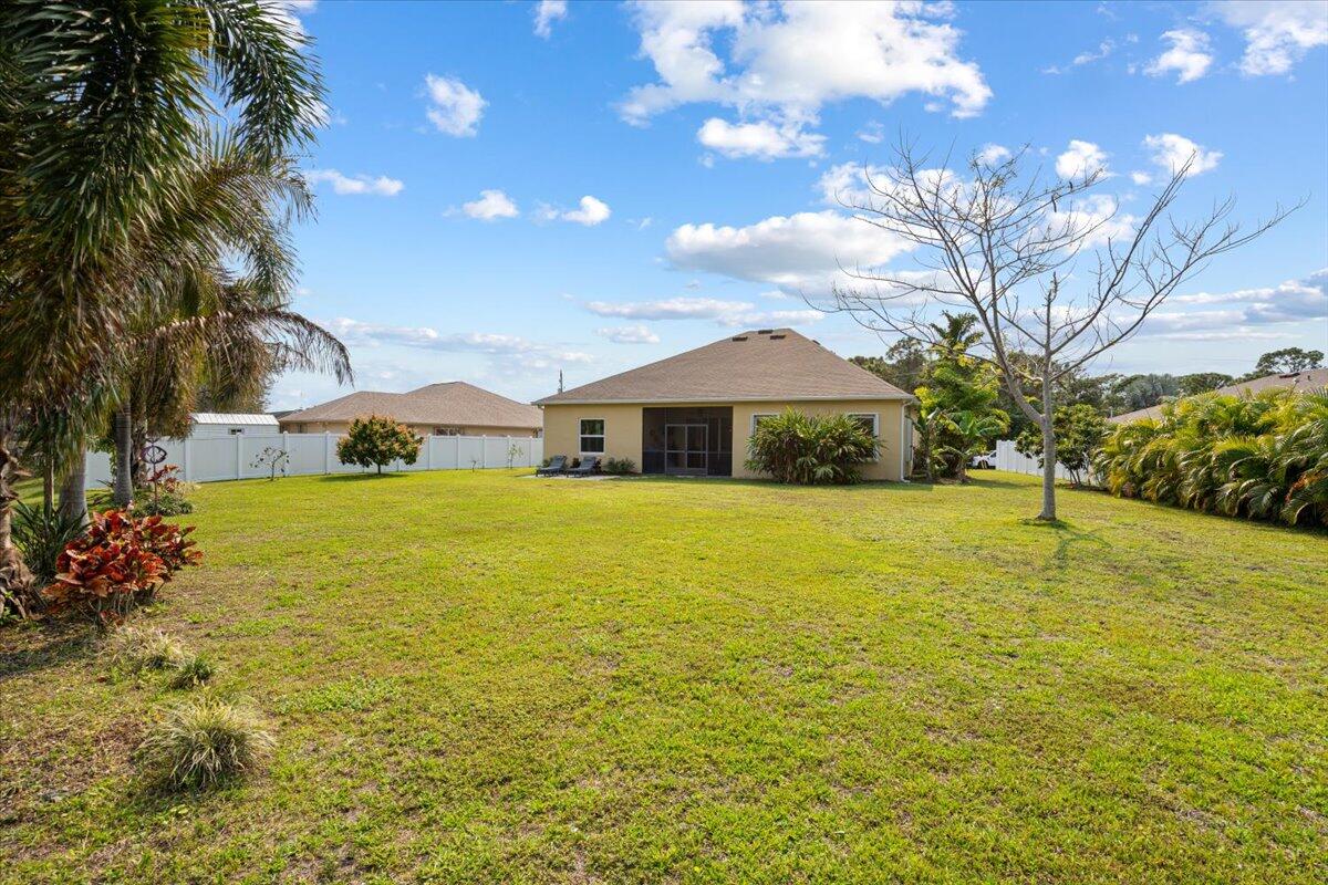 6483 NW Groveland Terrace