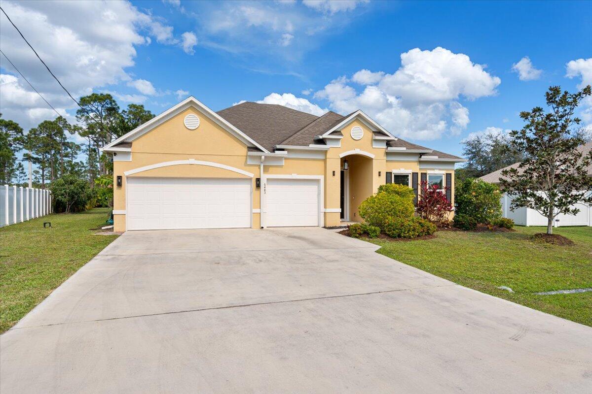 6483 NW Groveland Terrace