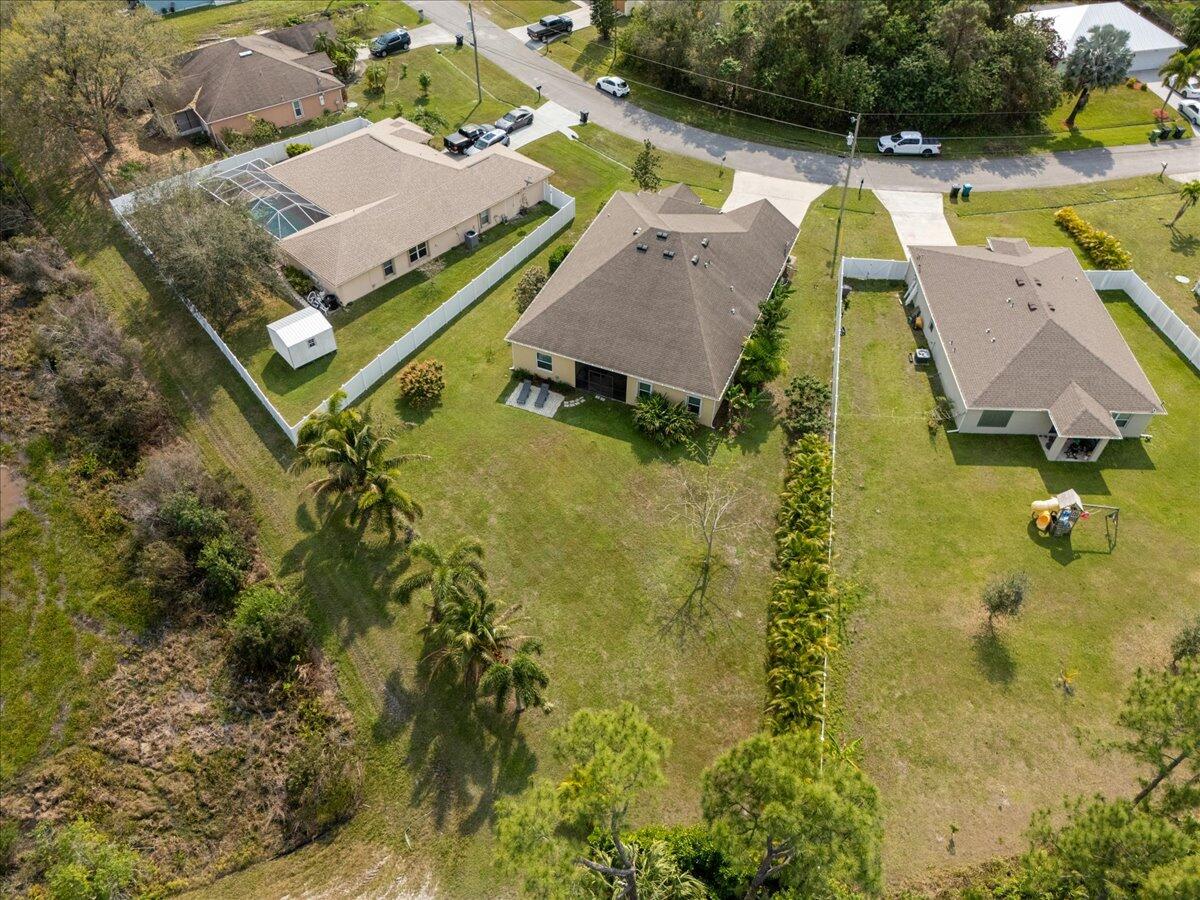 6483 NW Groveland Terrace