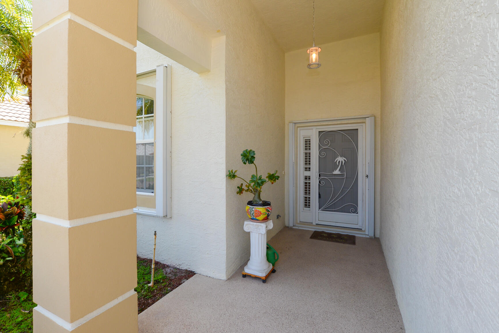 816 NW Sorrento Lane