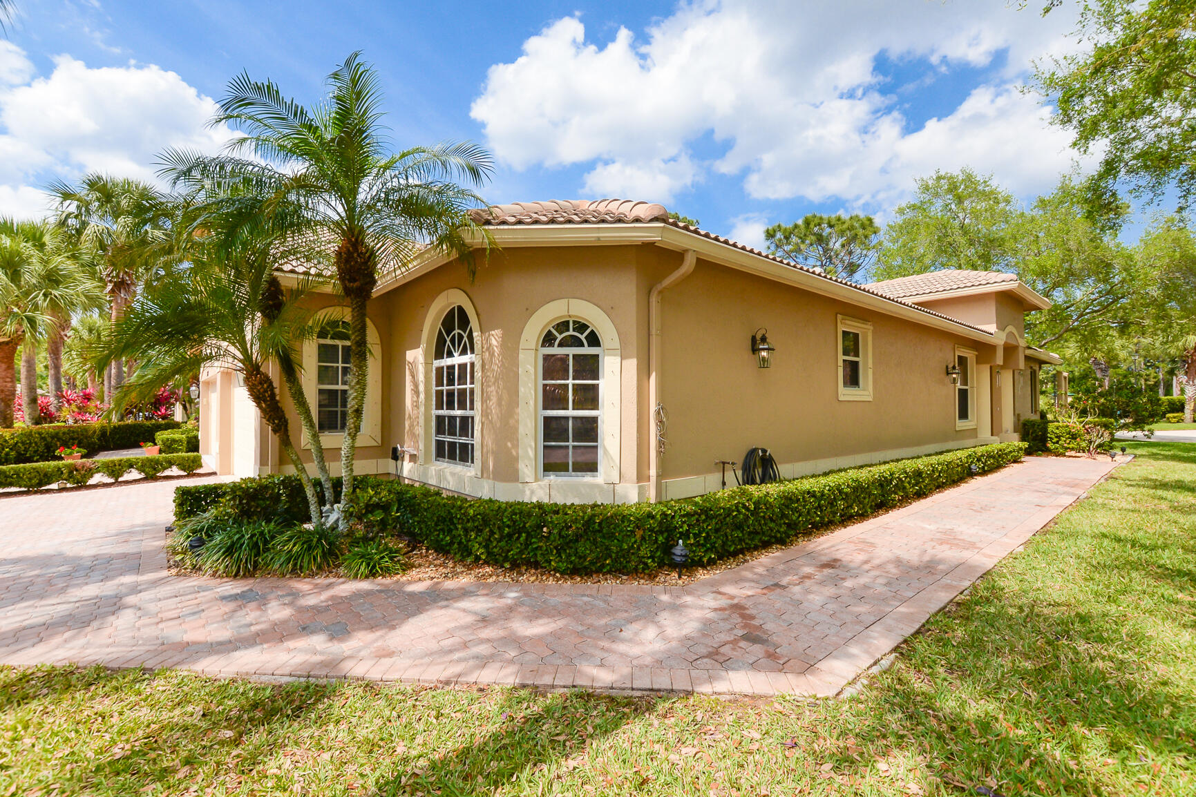 7326 Sea Pines Court