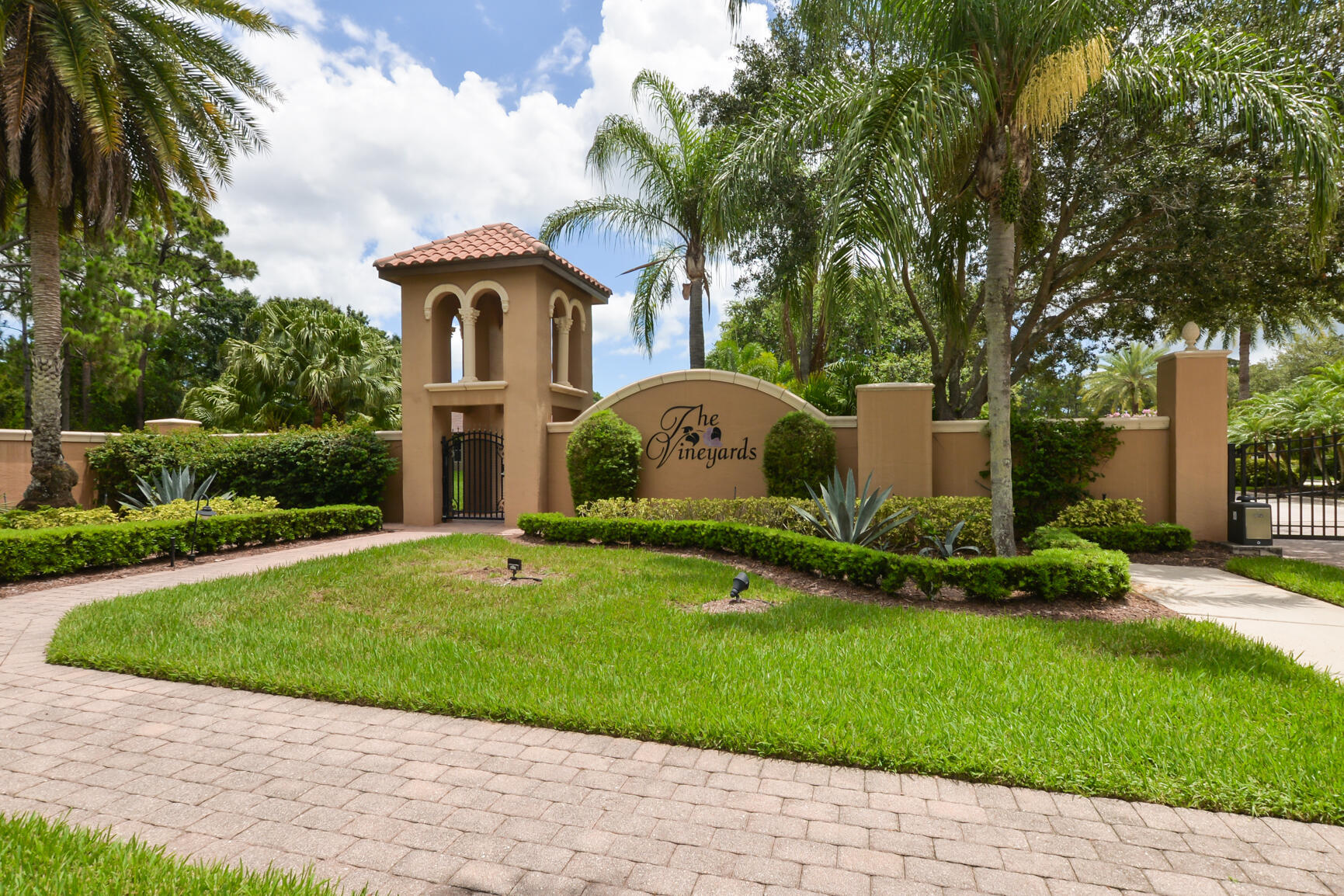 937 SW Grand Reserves Boulevard